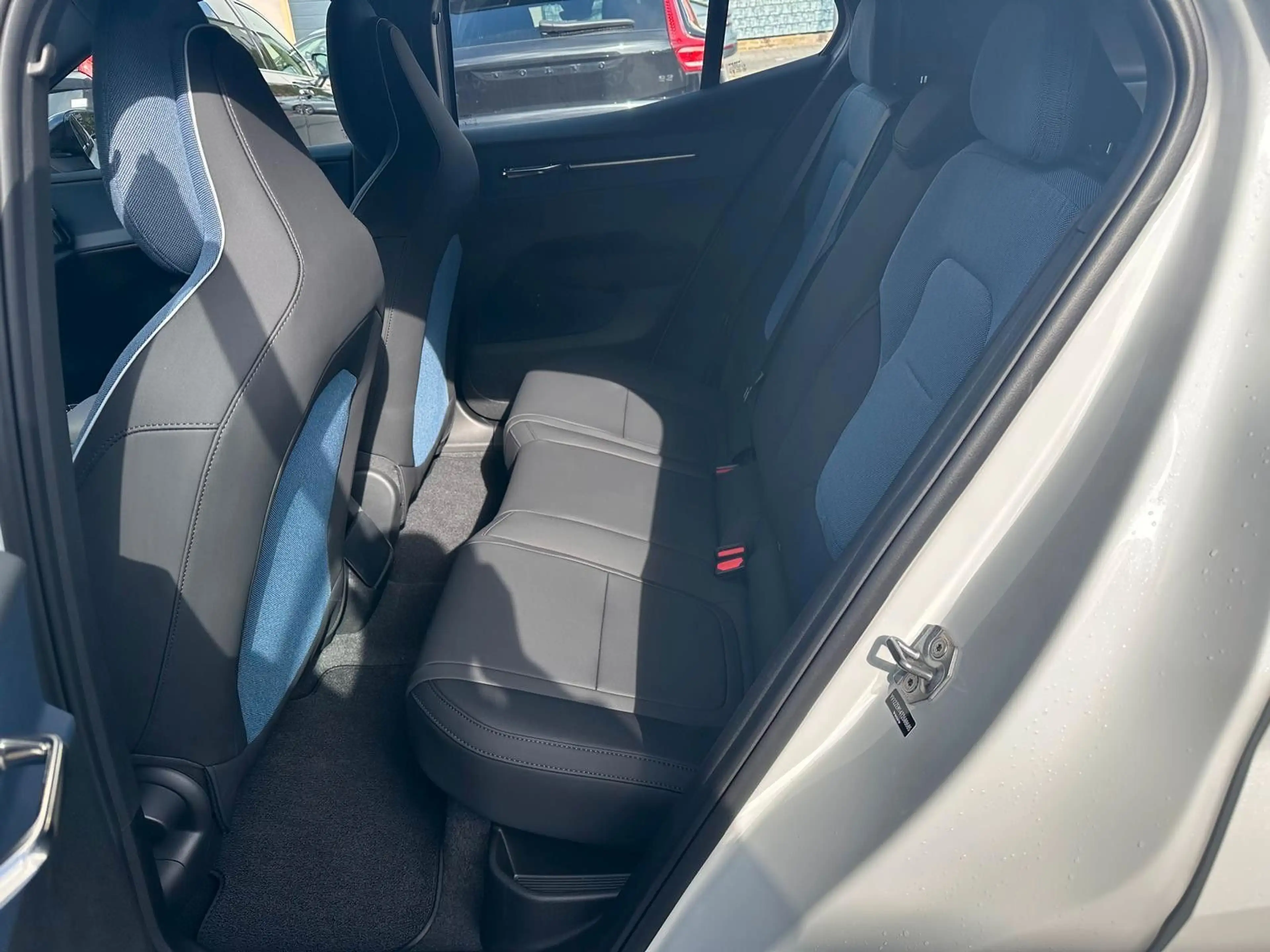Volvo EX30 RWD Core WP,Kamera,BLIS,ACC,PDC,Sitz+Lenkh. — photo 14