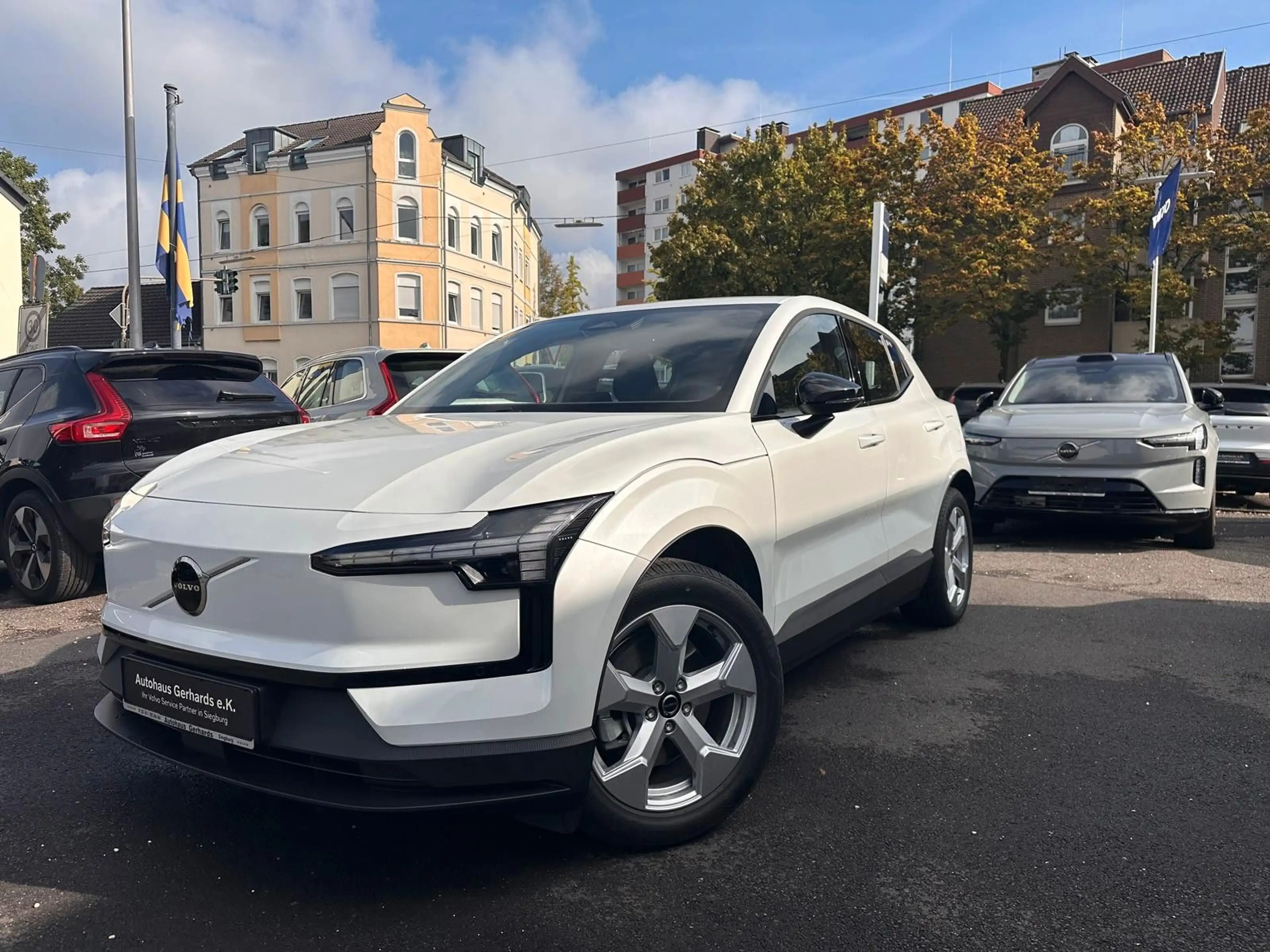 Volvo EX30 RWD Core WP,Kamera,BLIS,ACC,PDC,Sitz+Lenkh.