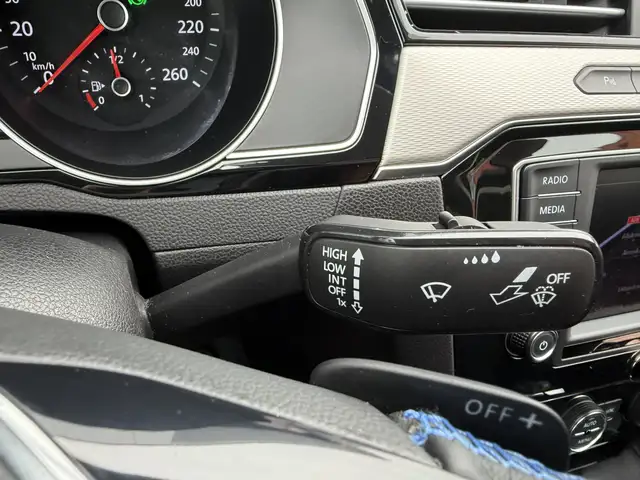 Volkswagen Passat view 15
