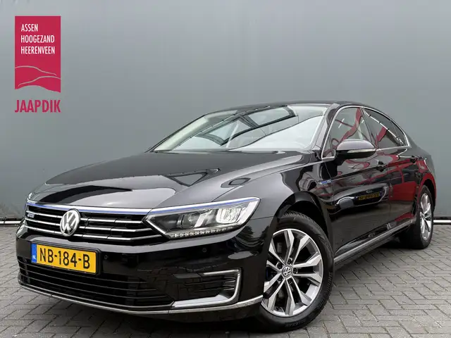 Volkswagen Passat BWJ 2016 1.4 TSI GTE 231 PK Connected Series TREKH