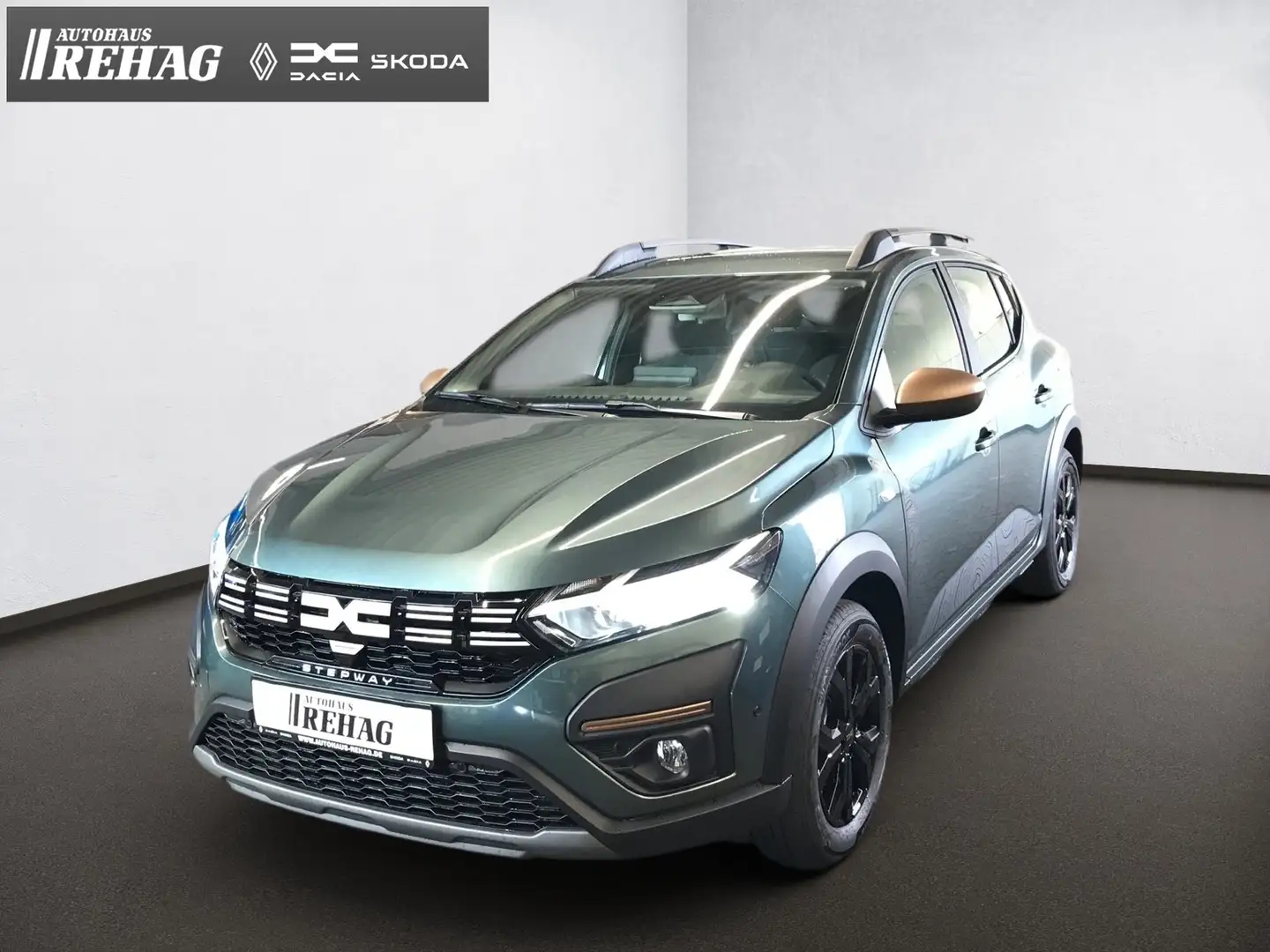 Dacia Sandero Stepway  Extreme+ TCe 110 *NAVI*KLIMA*KAMERA* Зелений - 1