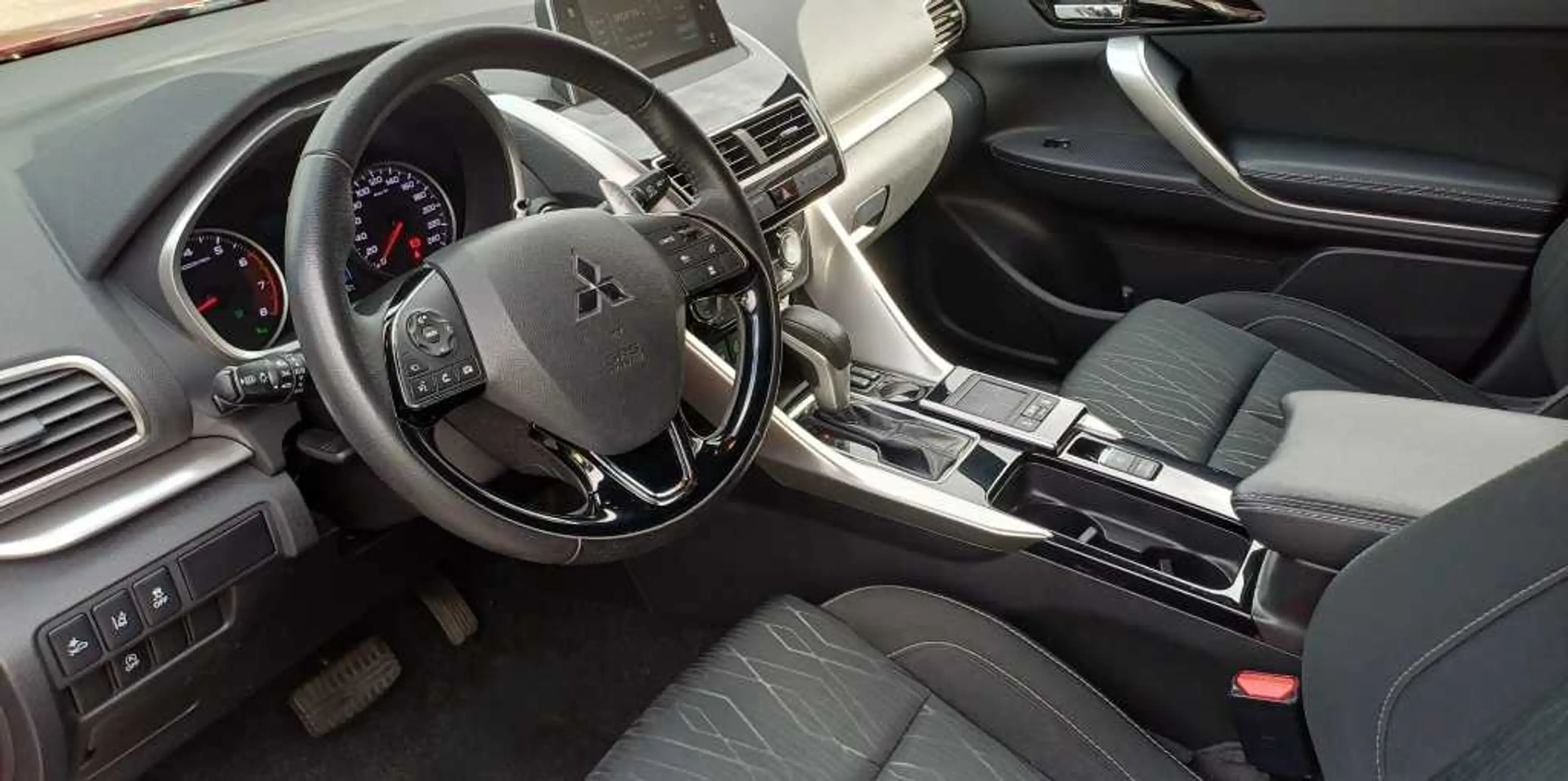 Mitsubishi Eclipse Cross Diamant+ 1.5 T-MIVEC CVT AT — photo 7
