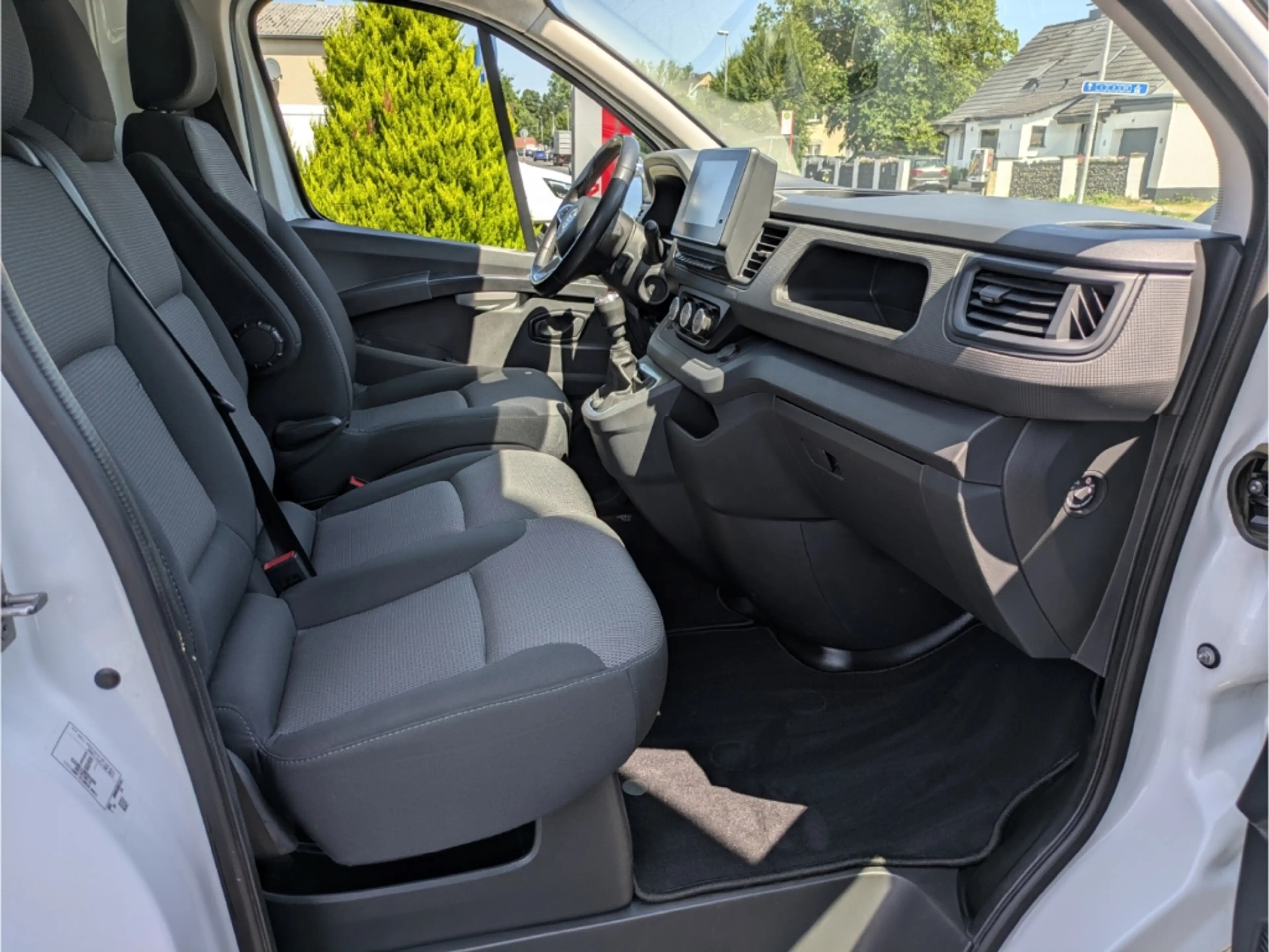 Nissan Primastar Kastenwagen N-Connecta AHK LED Apple CarPlay Temp — photo 5