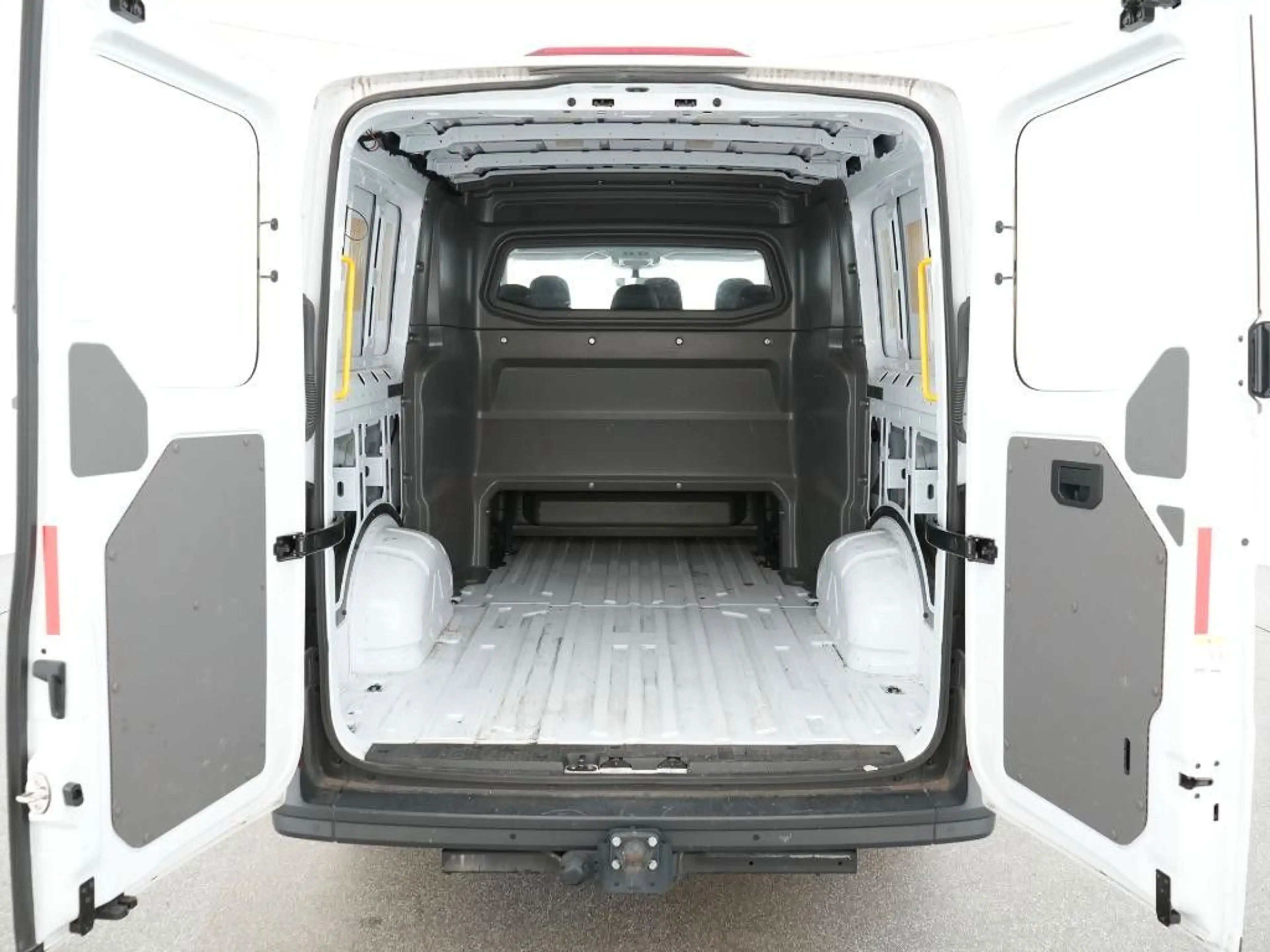 Volkswagen Crafter Kasten PLUS 35 MR FWD AHK PDC Klimaauto. — photo 8