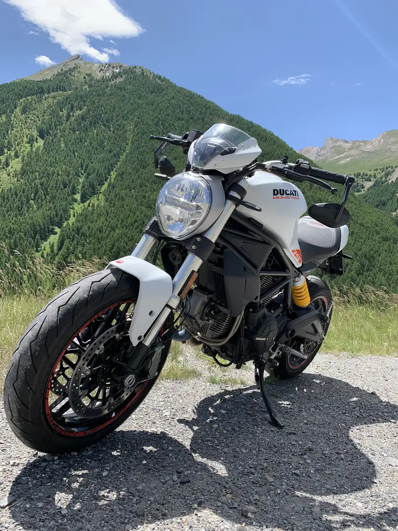 Ducati Monster 797 Plus - 1