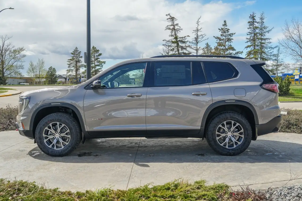 GMC Acadia снимка GMC Acadia