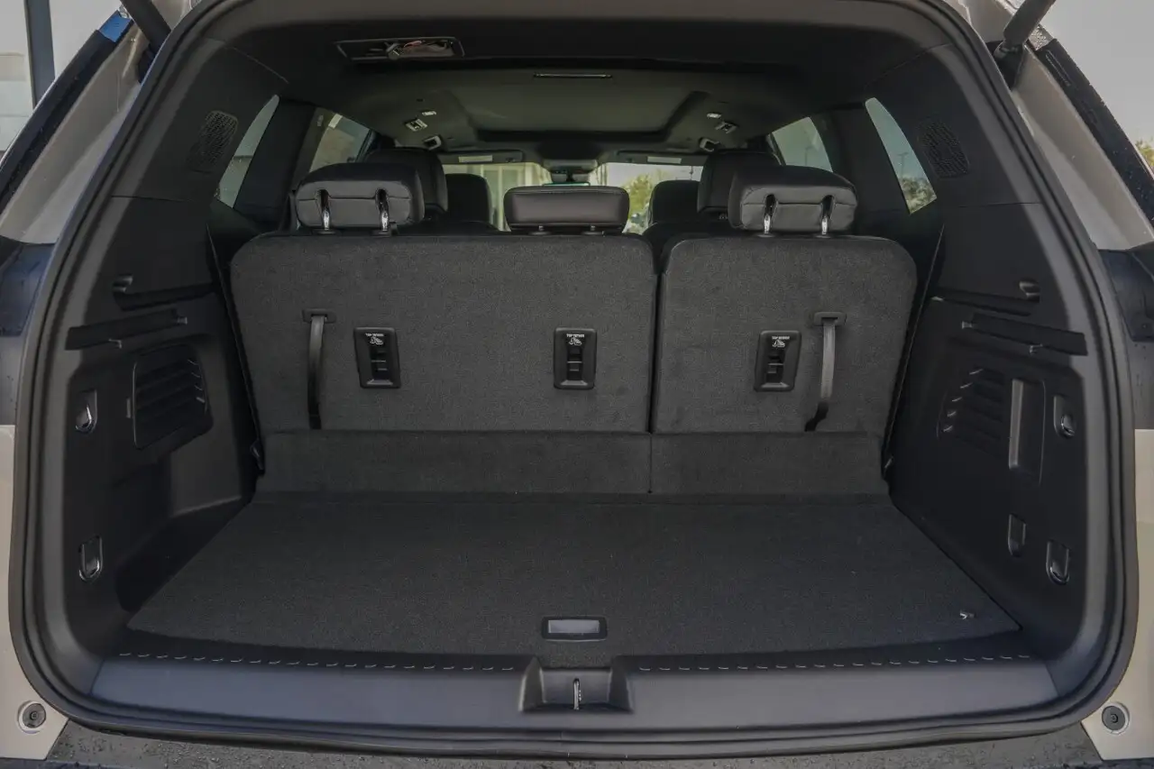 GMC Acadia снимка GMC Acadia