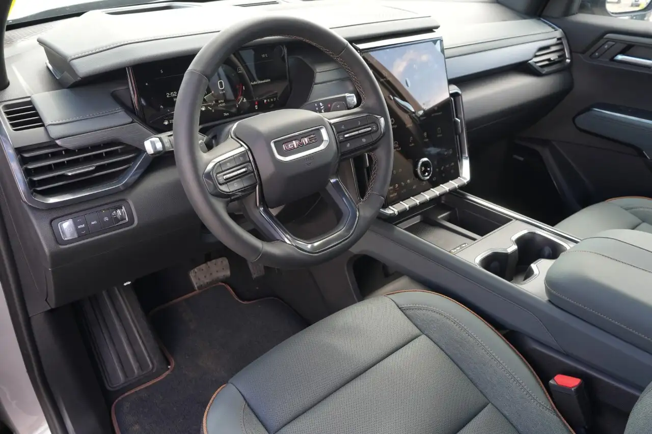GMC Acadia снимка GMC Acadia