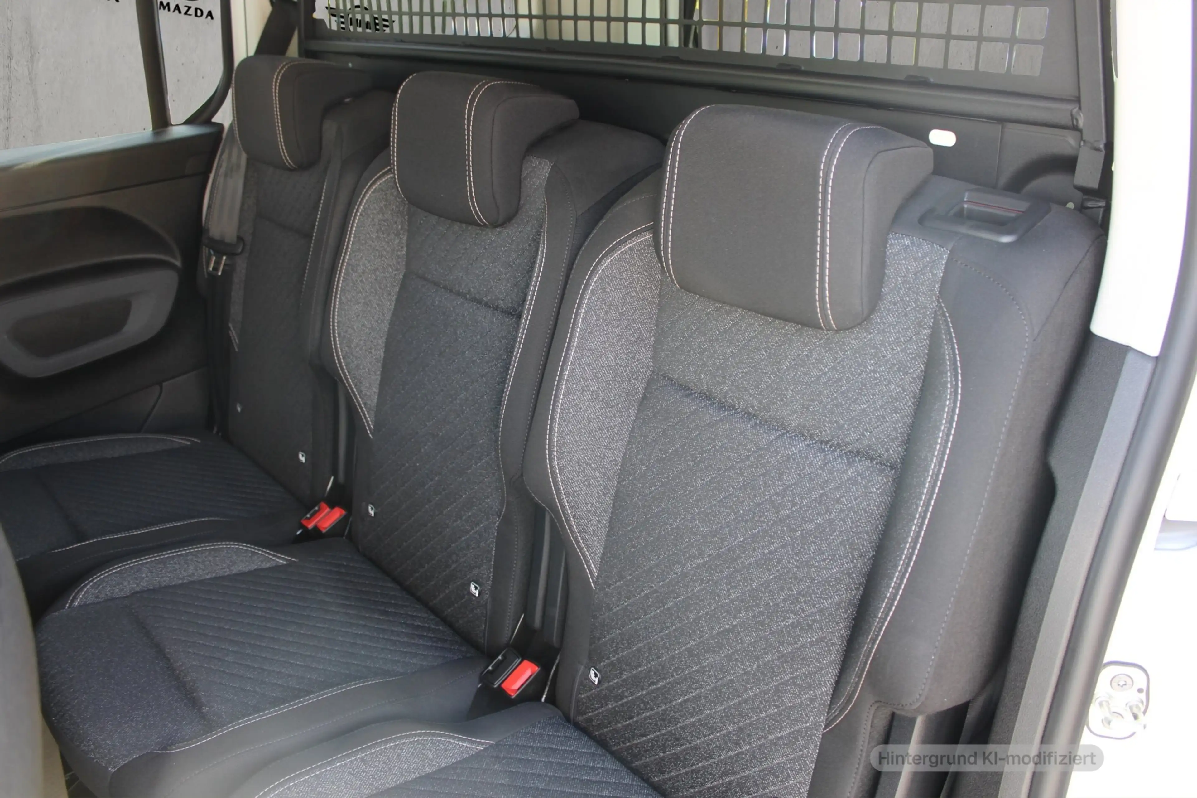 Peugeot Rifter BlueHDi 100 Allure L1 — photo 9