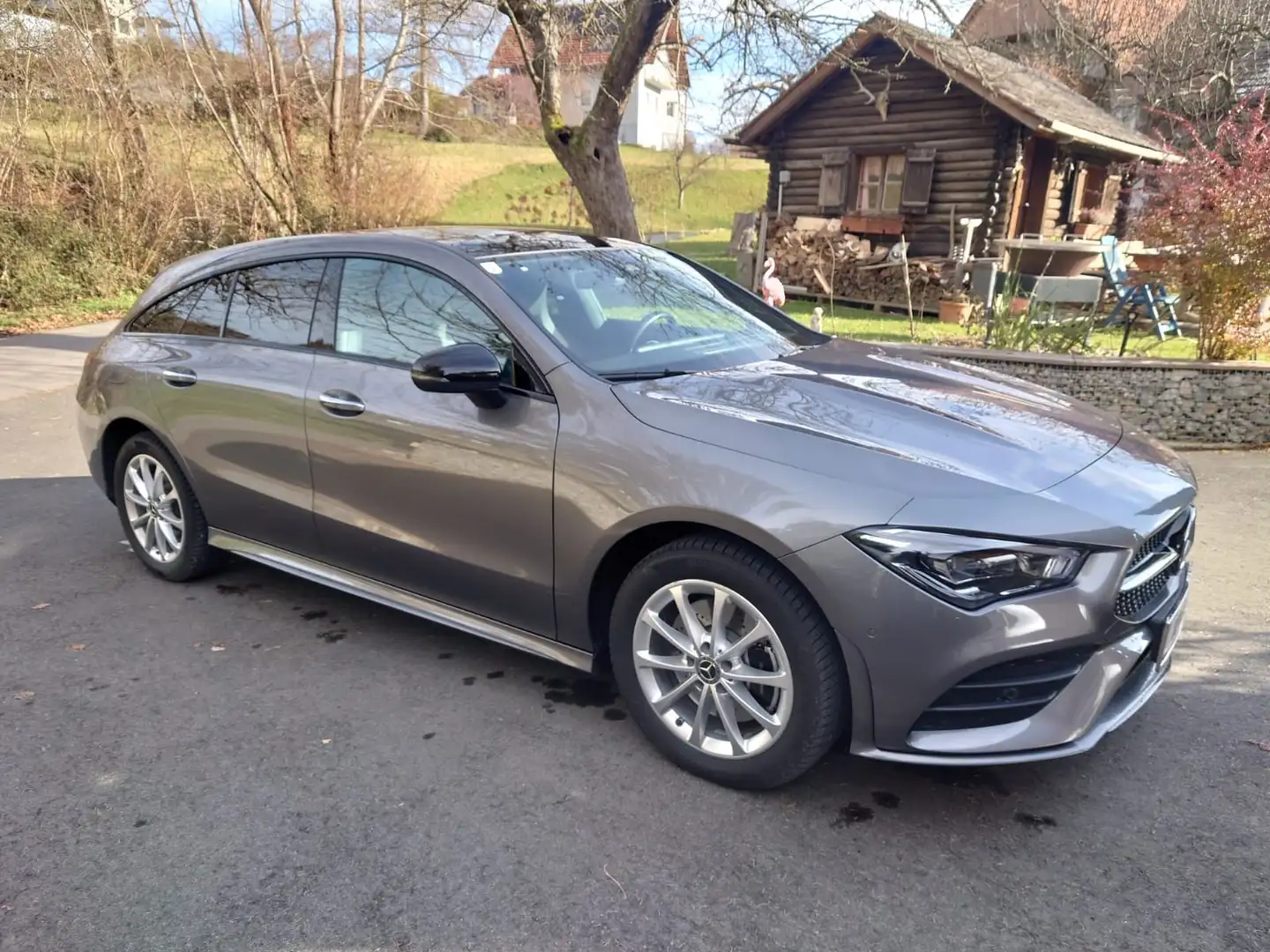 Mercedes-Benz CLA 250 250e PHEV Shooting Brake Aut. Grau - 1