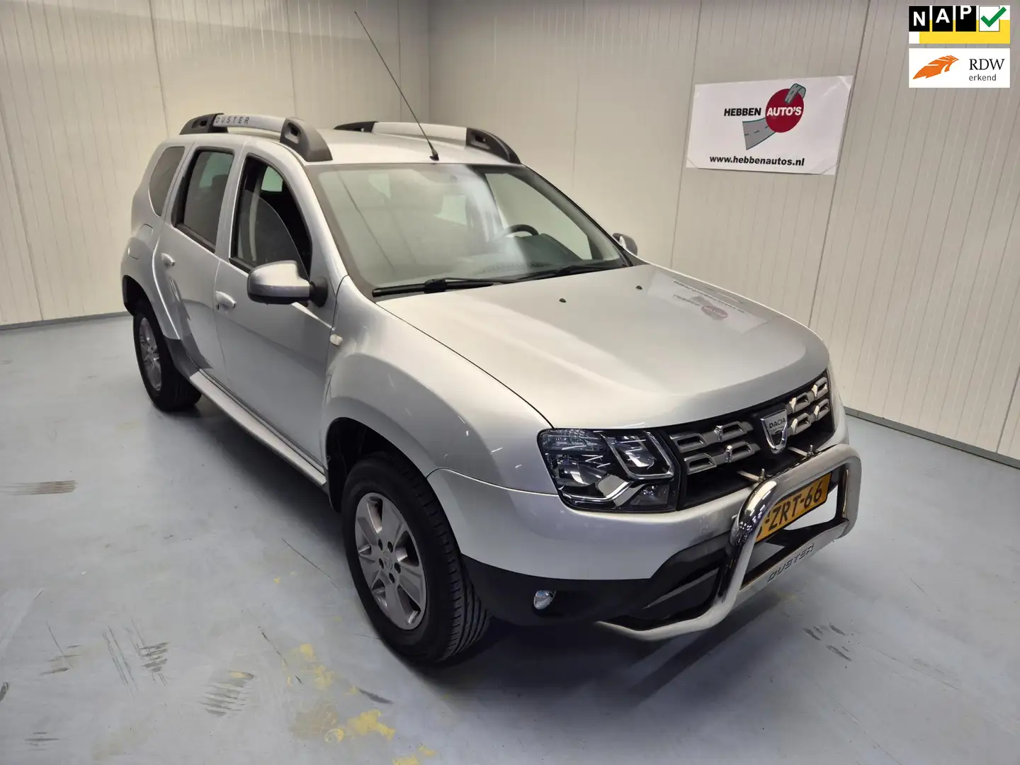 Dacia Duster 1.2 TCe 4x2 Prestige Airco Cruise Control Alu Trek Gris - 1