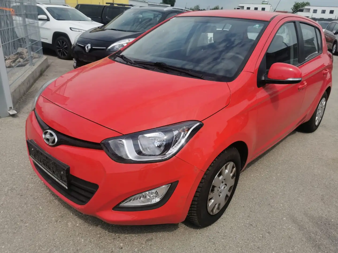 Hyundai i20 i20 1.2 Intro Edition Rot - 1