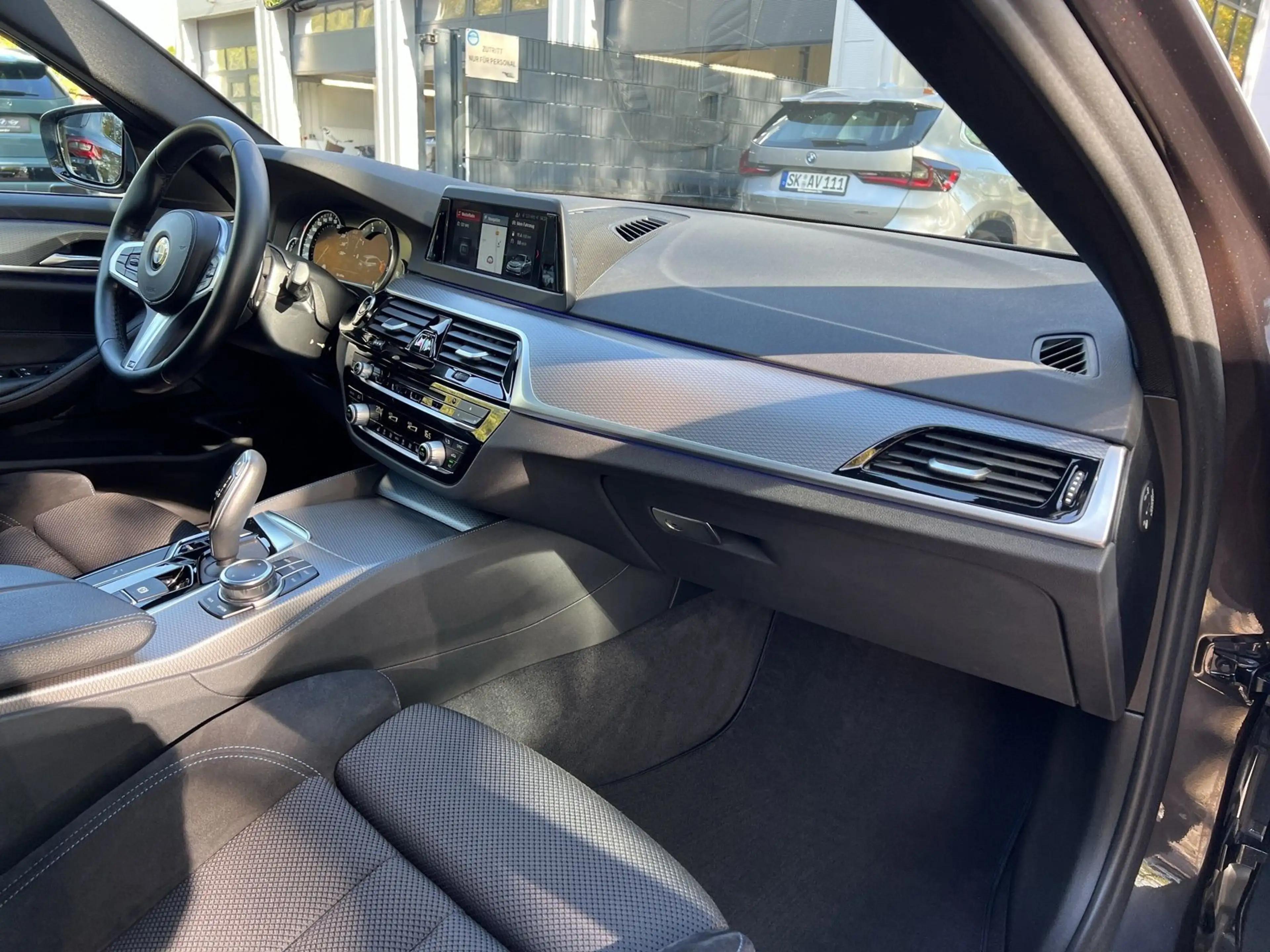 BMW 520 d M SPORT HEAD-UP LED PANO — photo 11