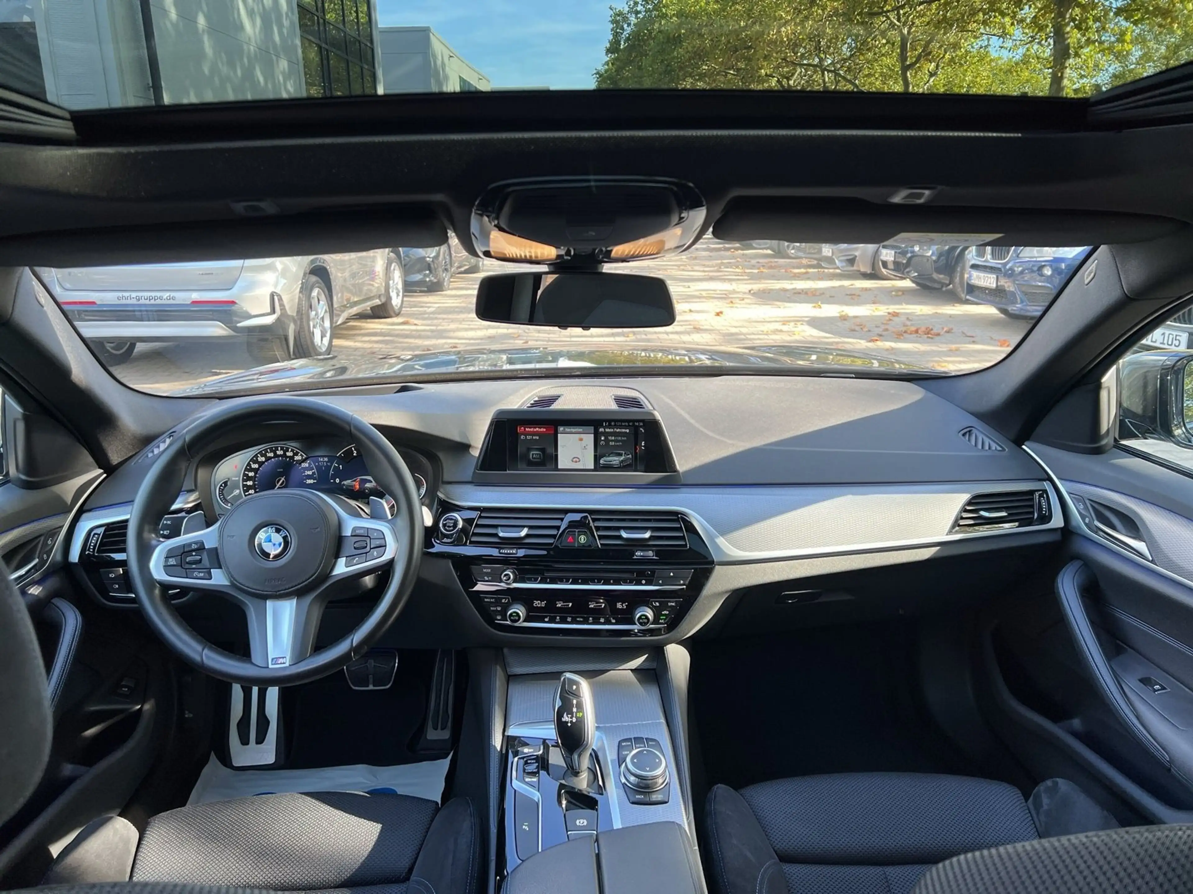 BMW 520 d M SPORT HEAD-UP LED PANO — photo 10