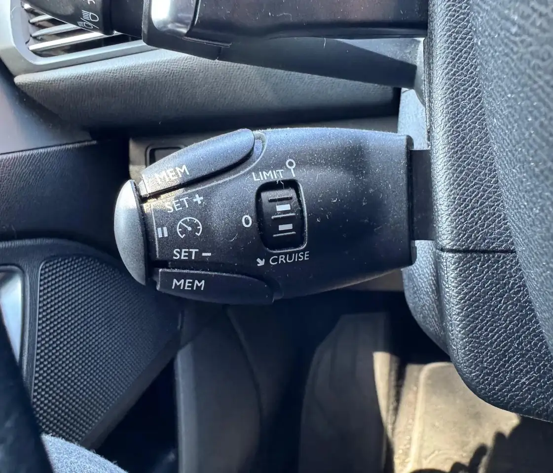 Peugeot 308 308 — photo 33