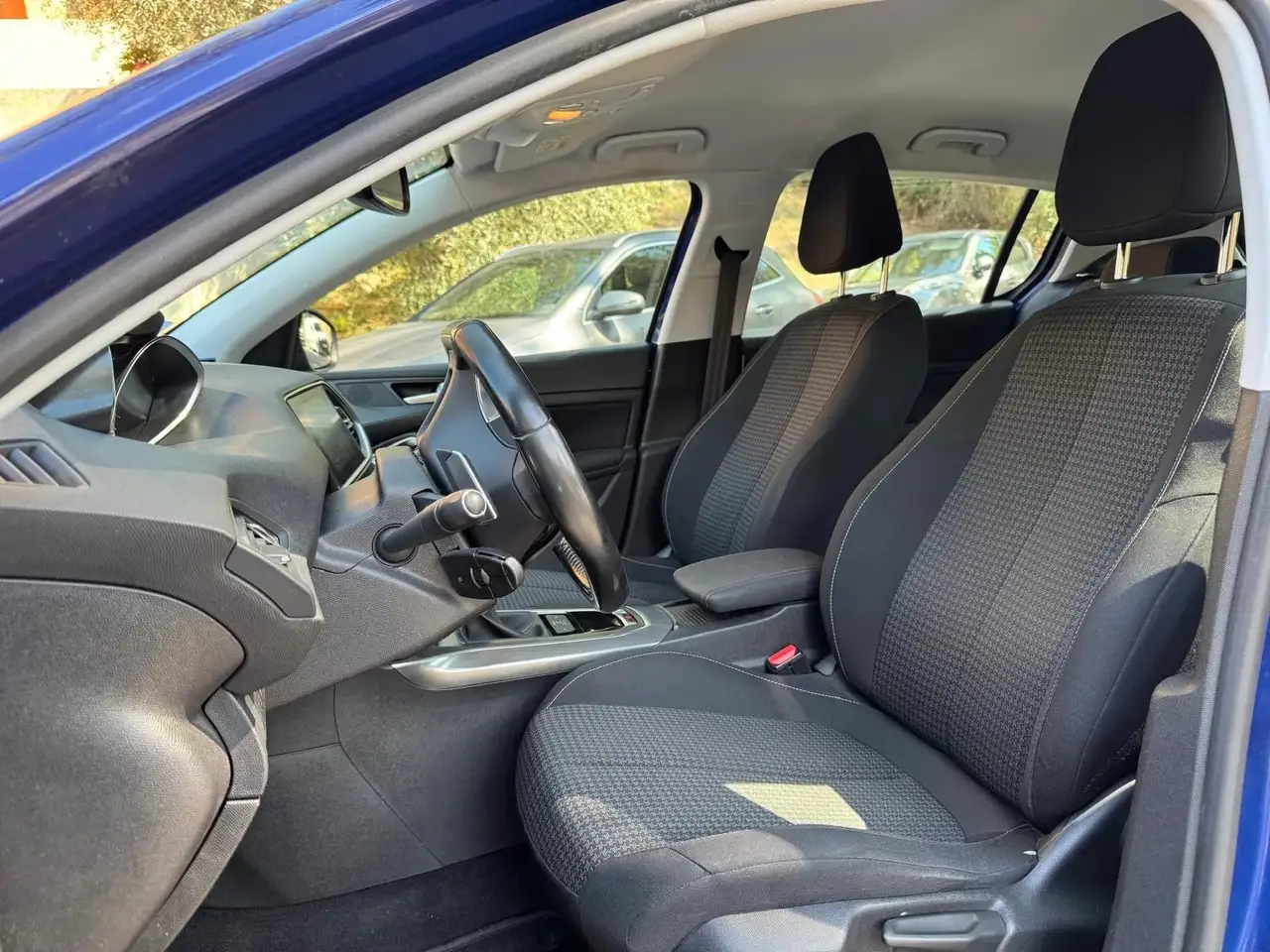 Peugeot 308 308 — photo 12