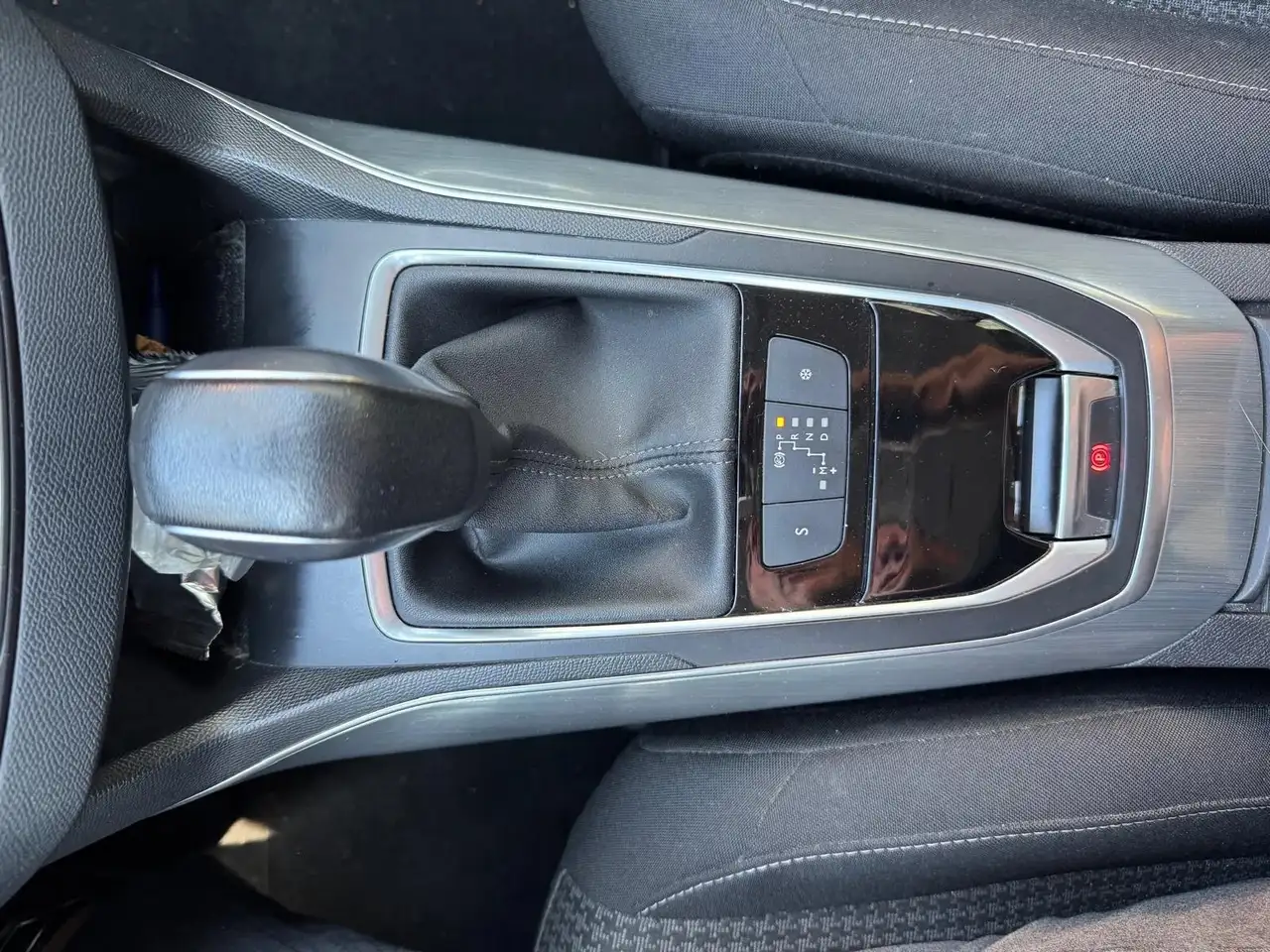 Peugeot 308 308 — photo 27