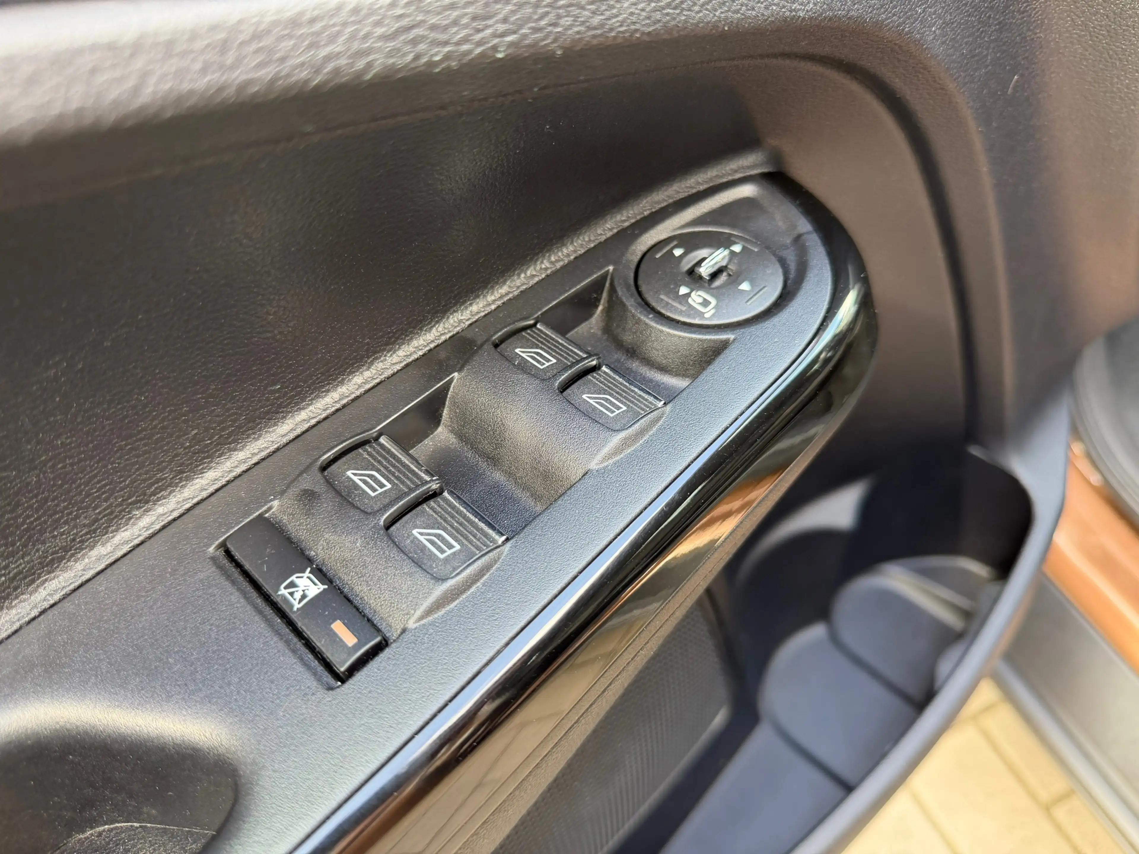Ford B-Max 1.6 TI-VCT Titanium AUT | TREKHAAK AFNEEM| KEY-LES — photo 41