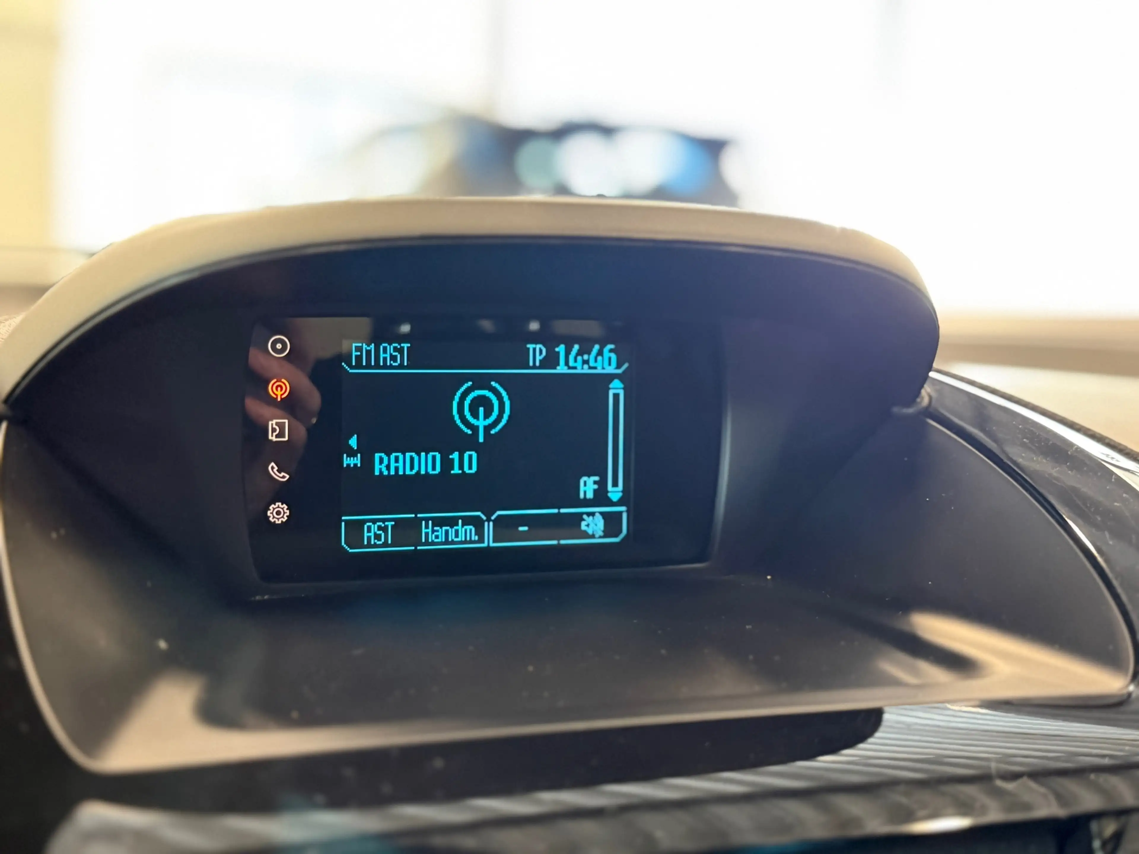 Ford B-Max 1.6 TI-VCT Titanium AUT | TREKHAAK AFNEEM| KEY-LES — photo 35