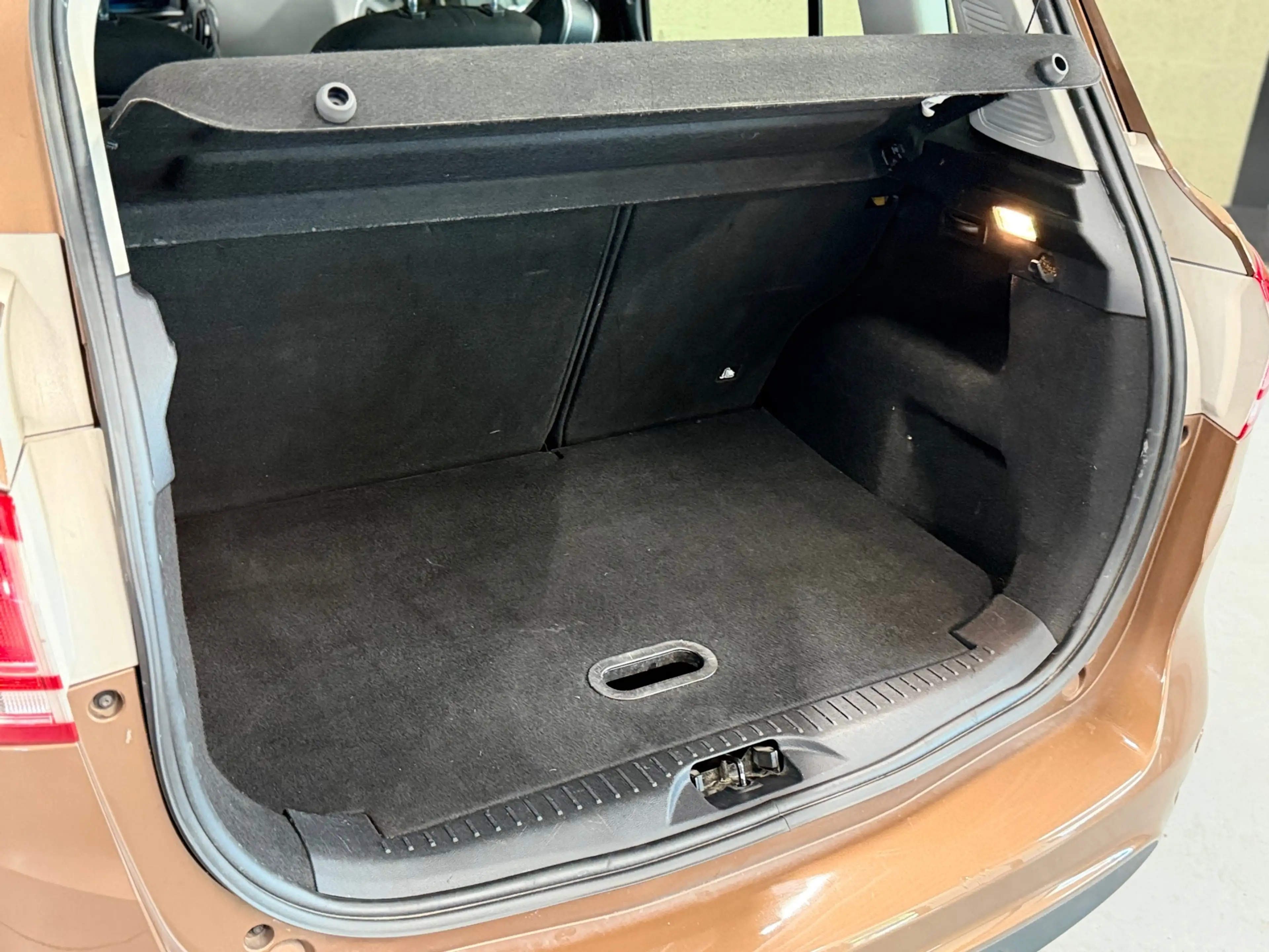 Ford B-Max 1.6 TI-VCT Titanium AUT | TREKHAAK AFNEEM| KEY-LES — photo 17