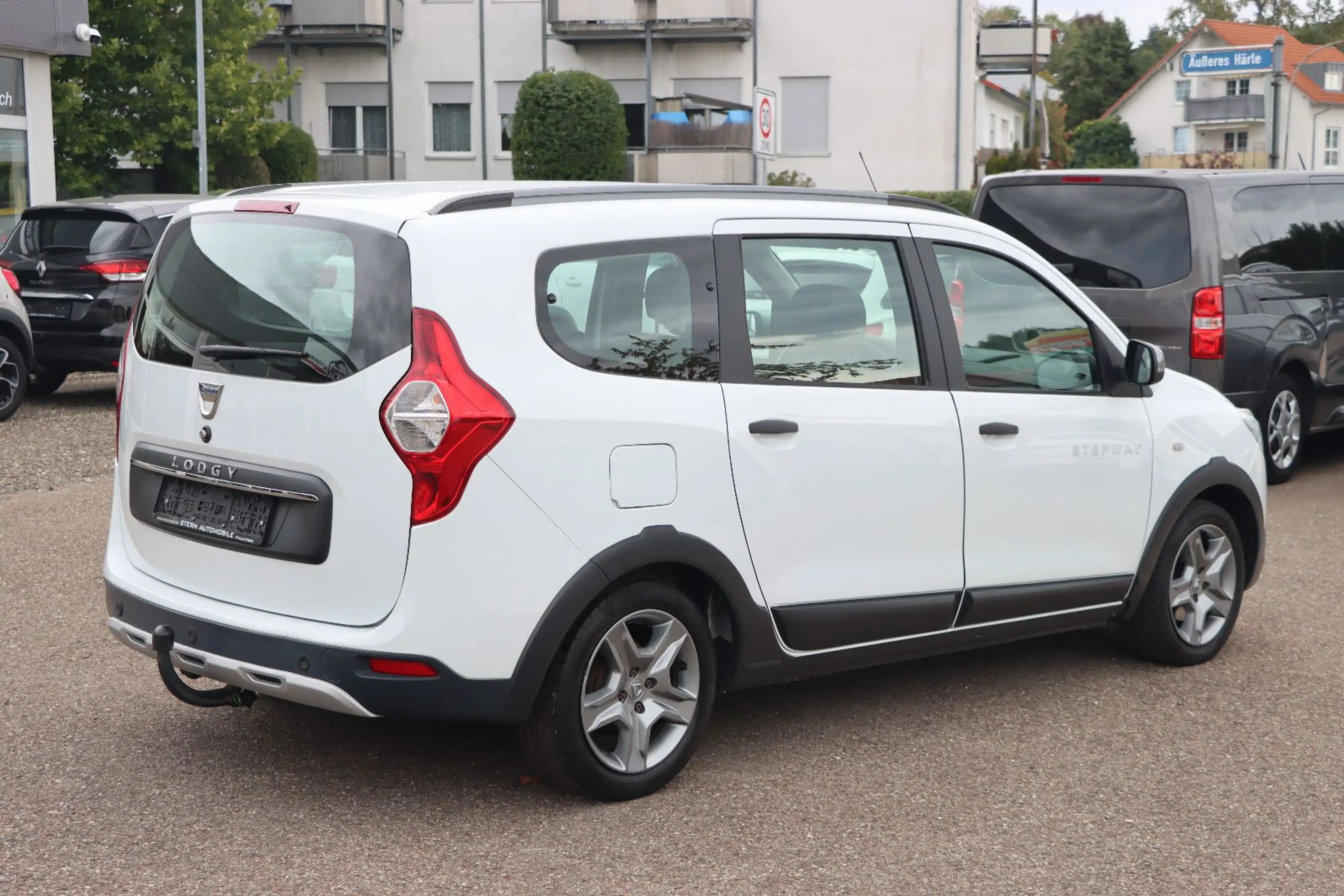 Dacia Lodgy Stepway  1.HAND l NAVI l KAMERA l 7-SITZER — photo 6