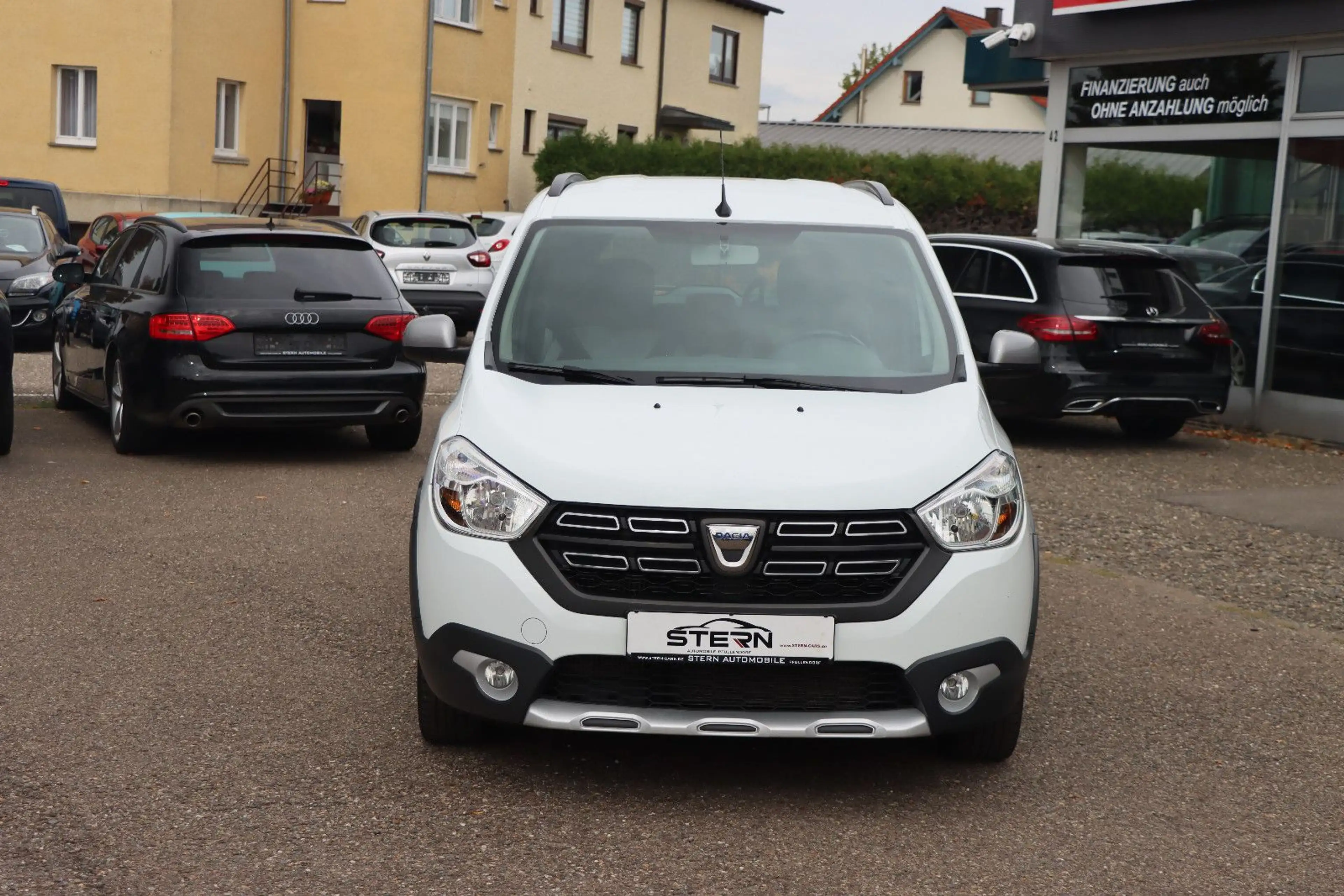 Dacia Lodgy Stepway  1.HAND l NAVI l KAMERA l 7-SITZER — photo 2