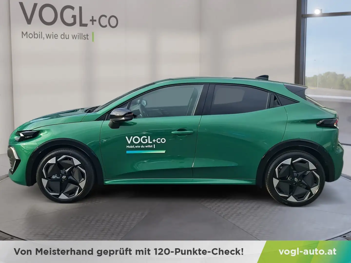 Renault Clio Techno TCe 115 Grün - 2