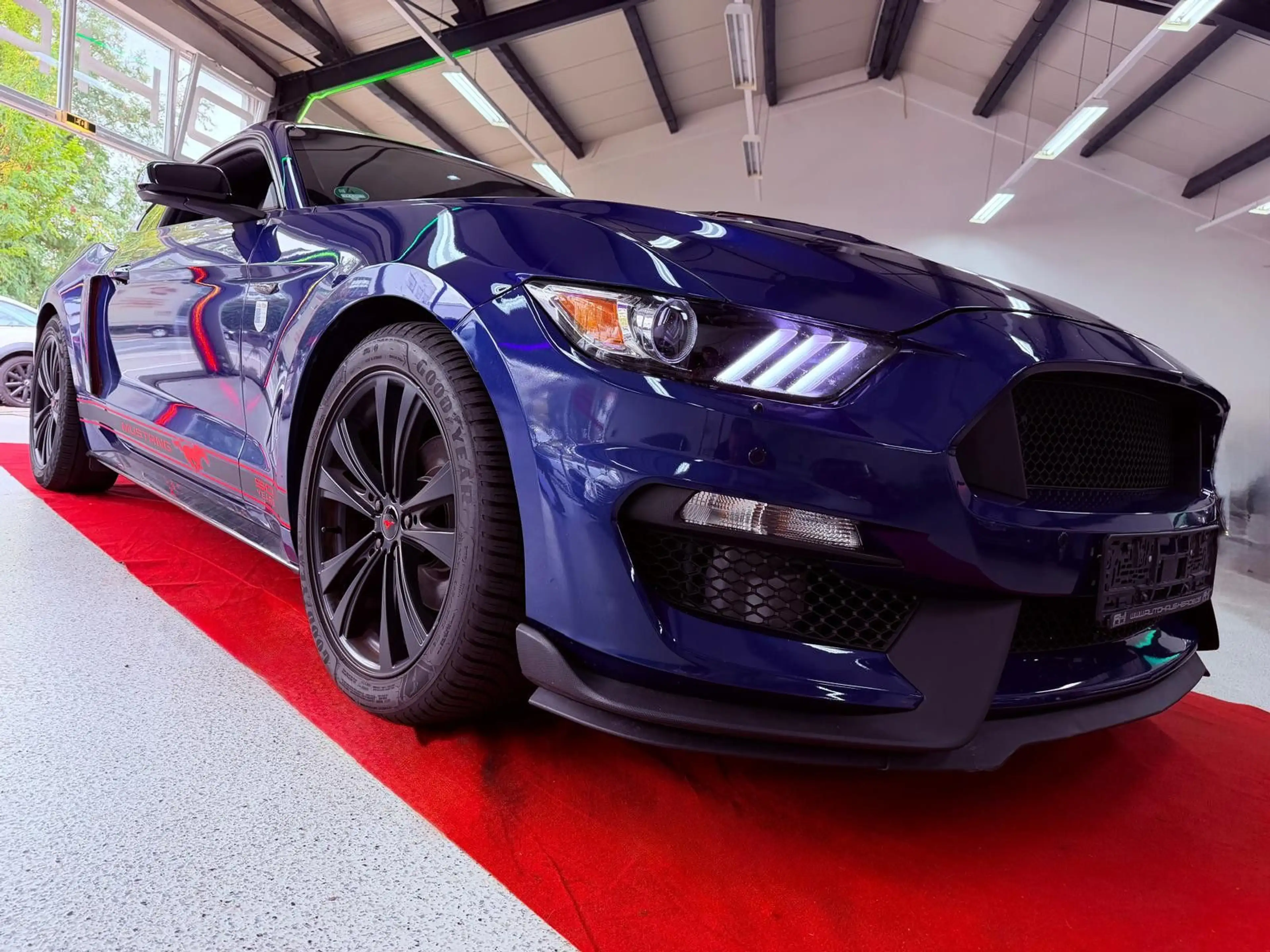 Ford Mustang GT Fastback -V6 -sparsam durch LPG — photo 4