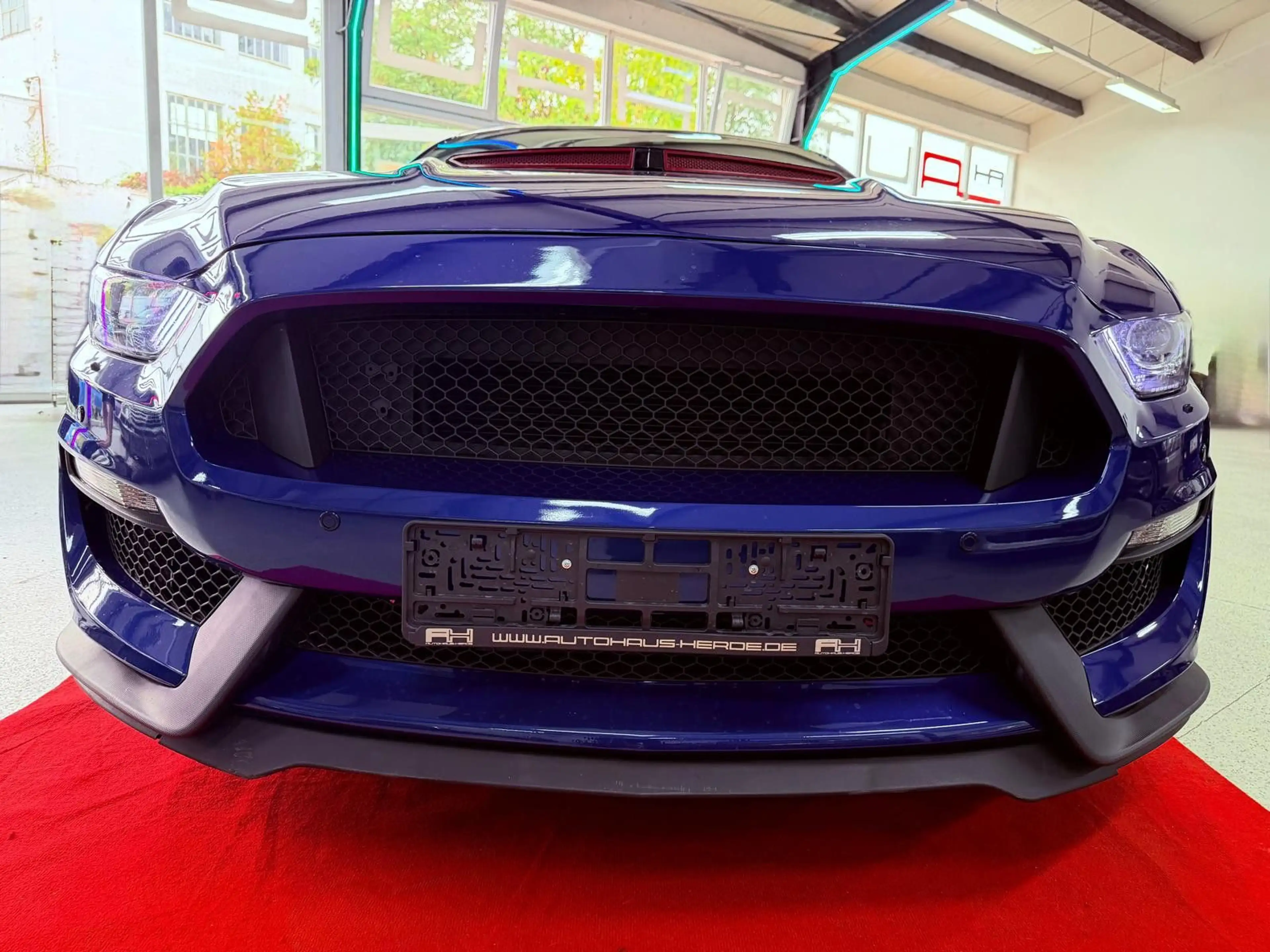 Ford Mustang GT Fastback -V6 -sparsam durch LPG — photo 9