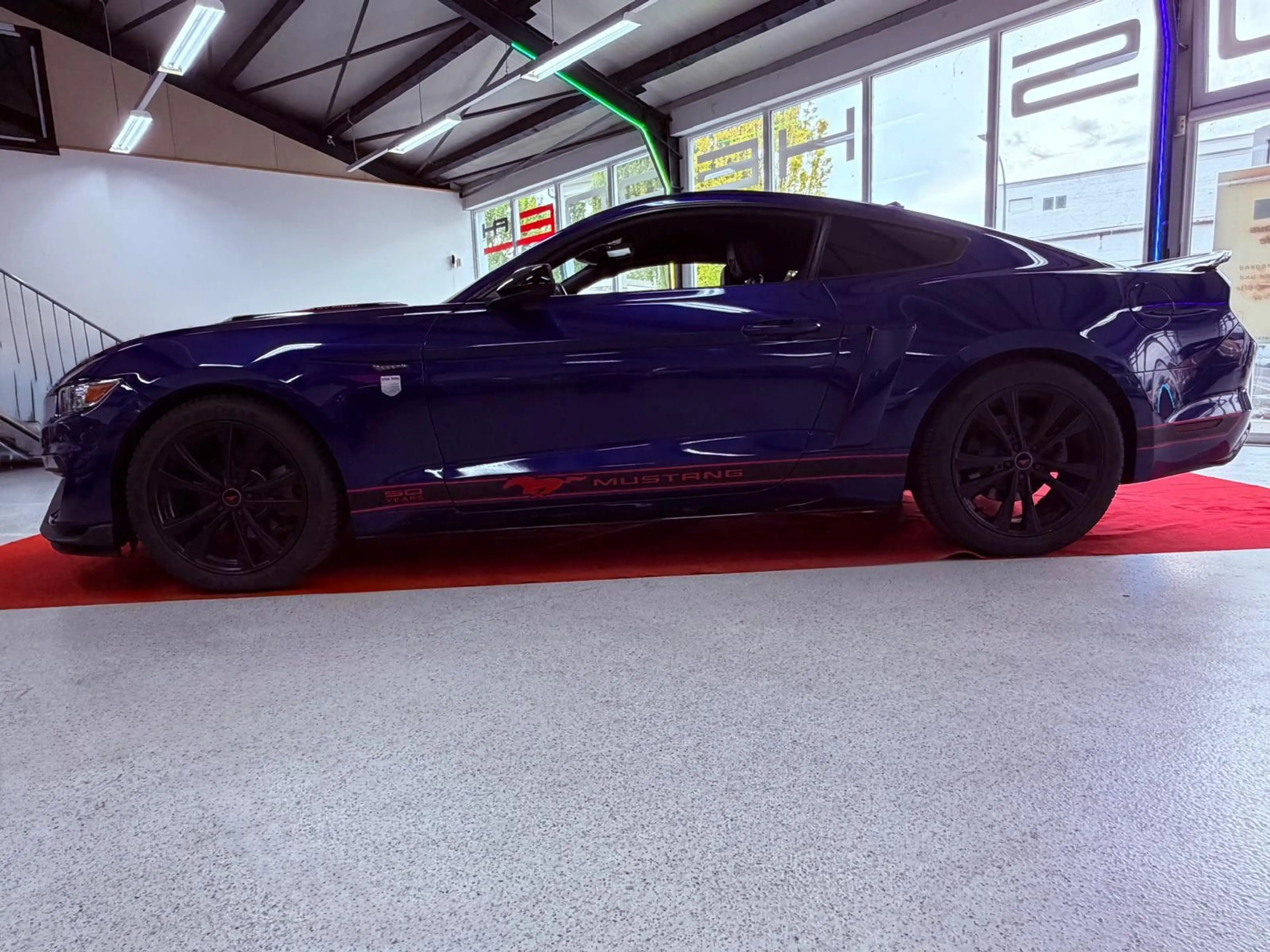 Ford Mustang GT Fastback -V6 -sparsam durch LPG — photo 7