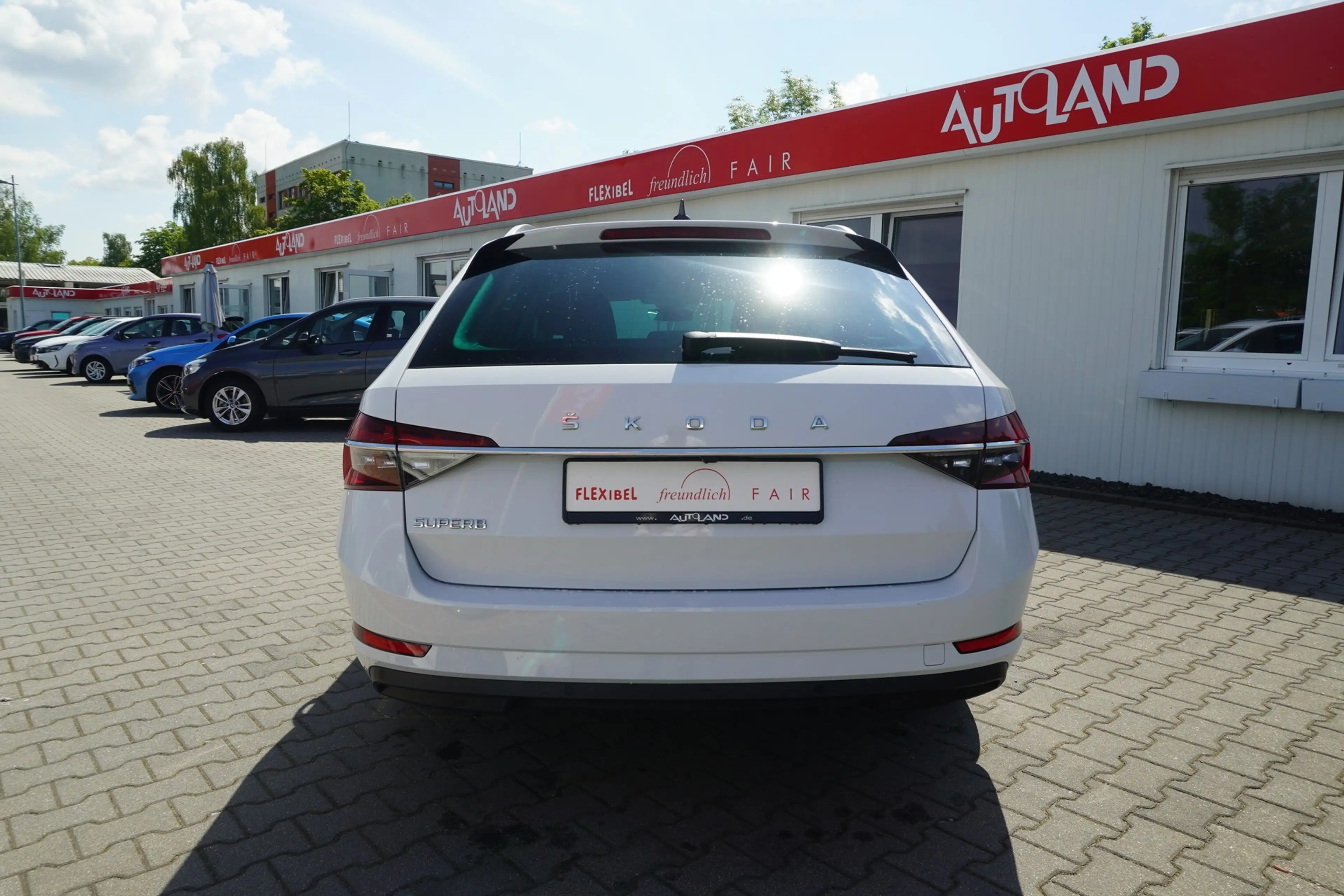 Skoda Superb Combi 2.0 TDI L&K 4x4 LED Navi ACC AHK — photo 4