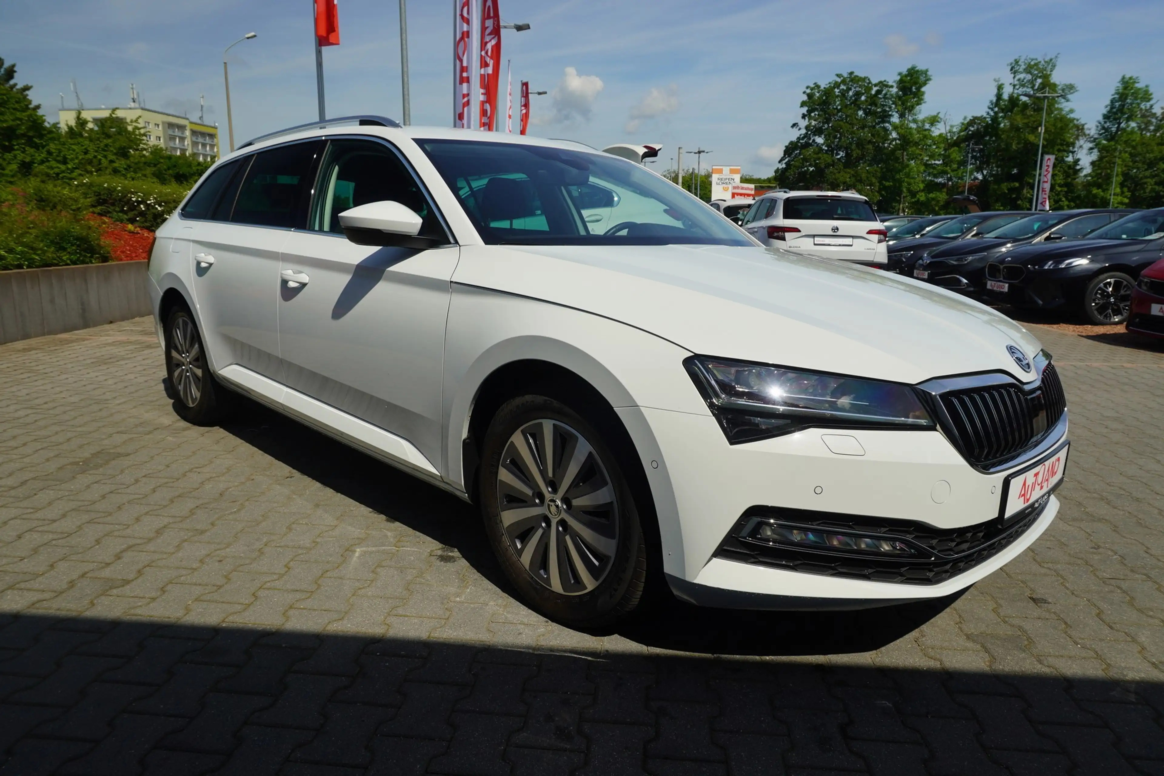 Skoda Superb Combi 2.0 TDI L&K 4x4 LED Navi ACC AHK — photo 6
