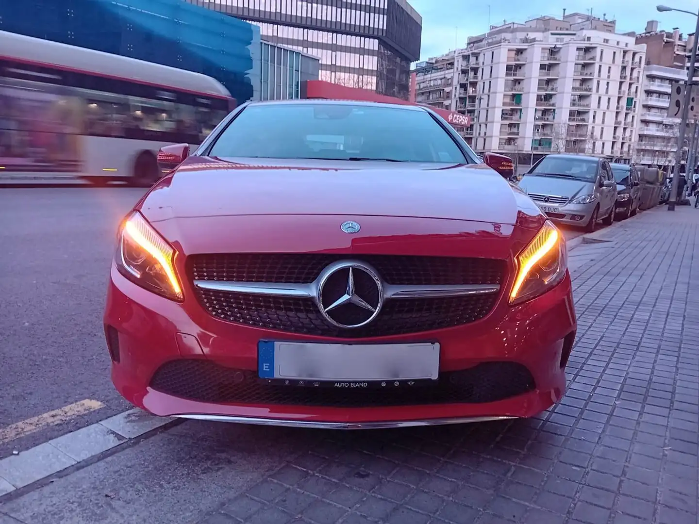 Mercedes-Benz A 250 Sport 4Matic 7G-DCT Rojo - 2