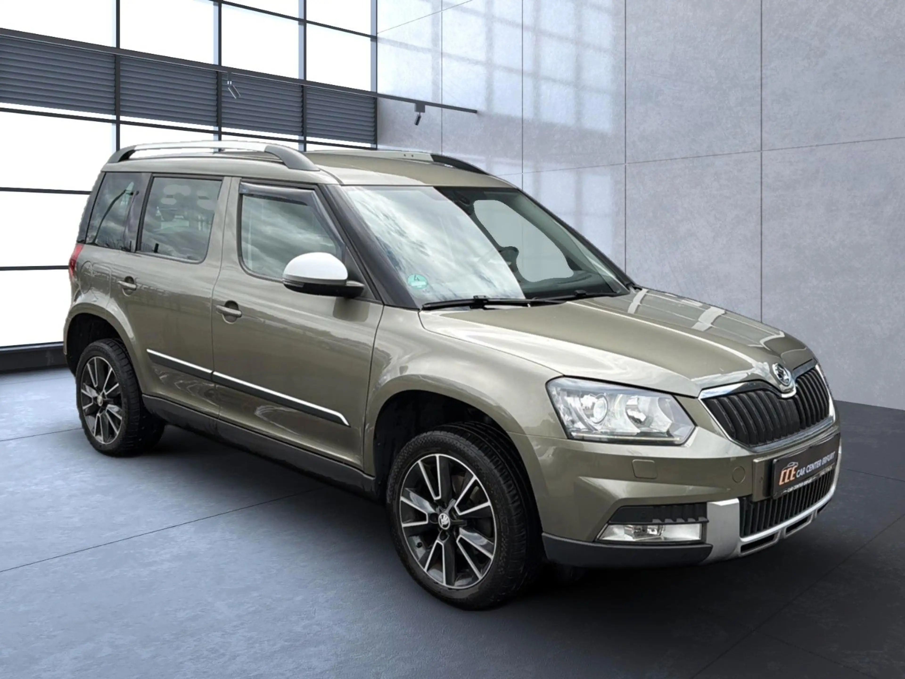 Skoda Yeti Ambition Outdoor 4x4*AHK*PDC*XEN*Navi*Klima — photo 3