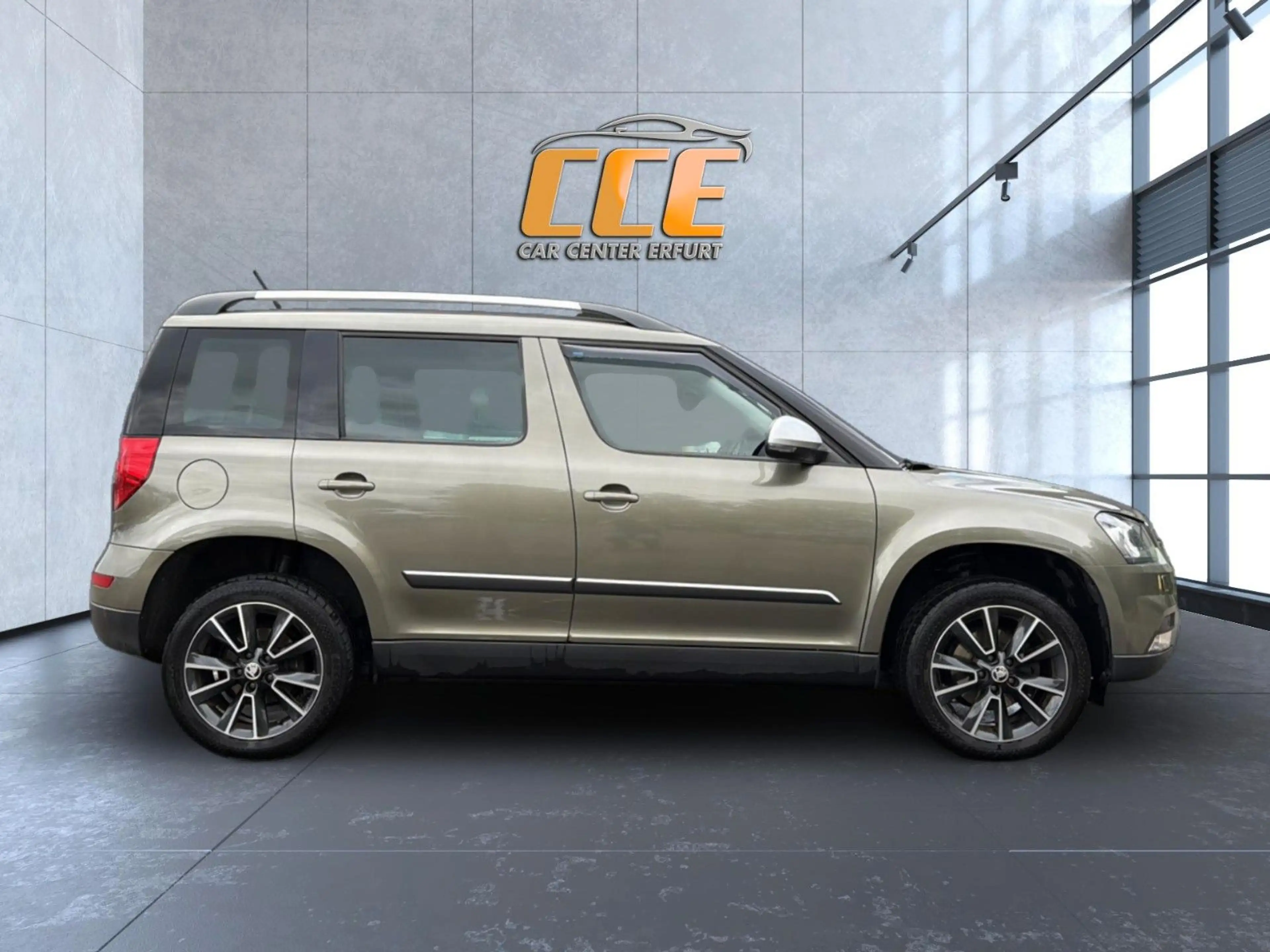 Skoda Yeti Ambition Outdoor 4x4*AHK*PDC*XEN*Navi*Klima — photo 8