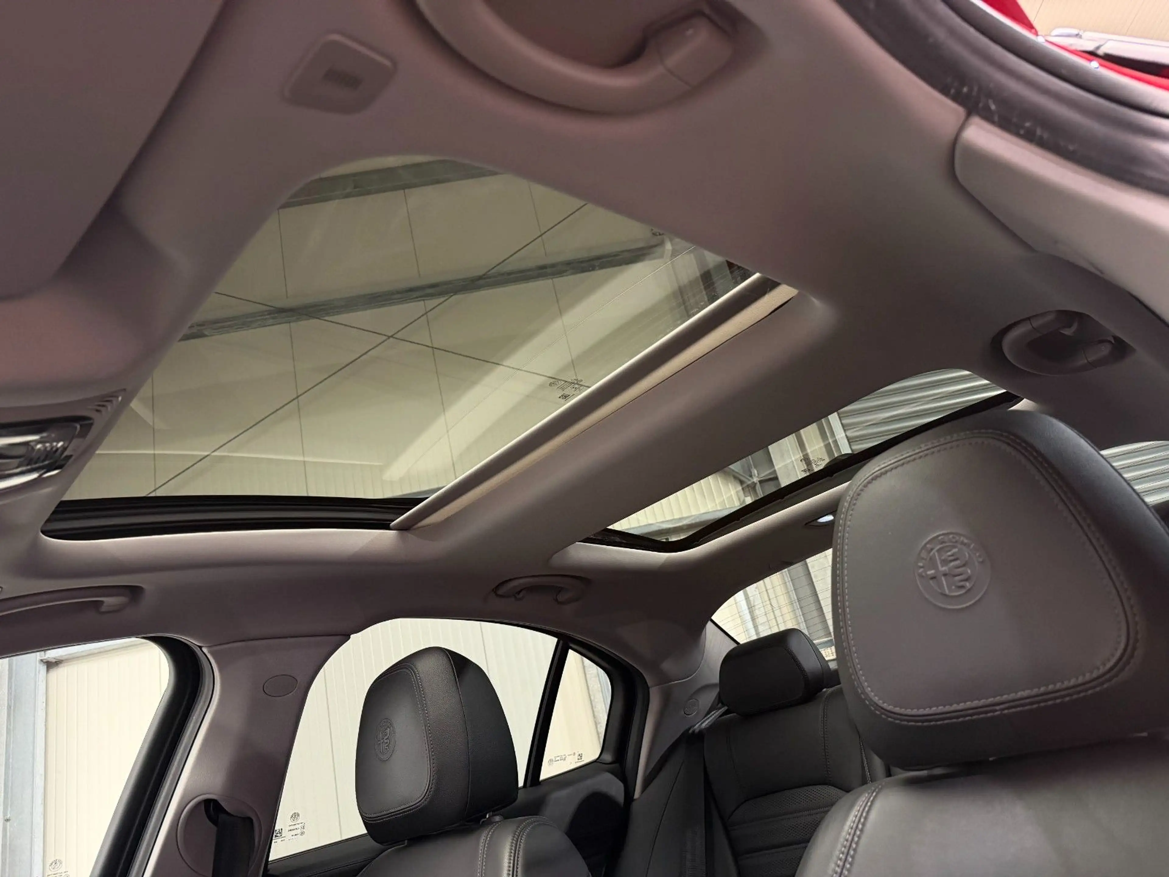 Alfa Romeo Giulia Veloce Q4 ACC RFK Bi-Xenon Pano H&K — photo 10