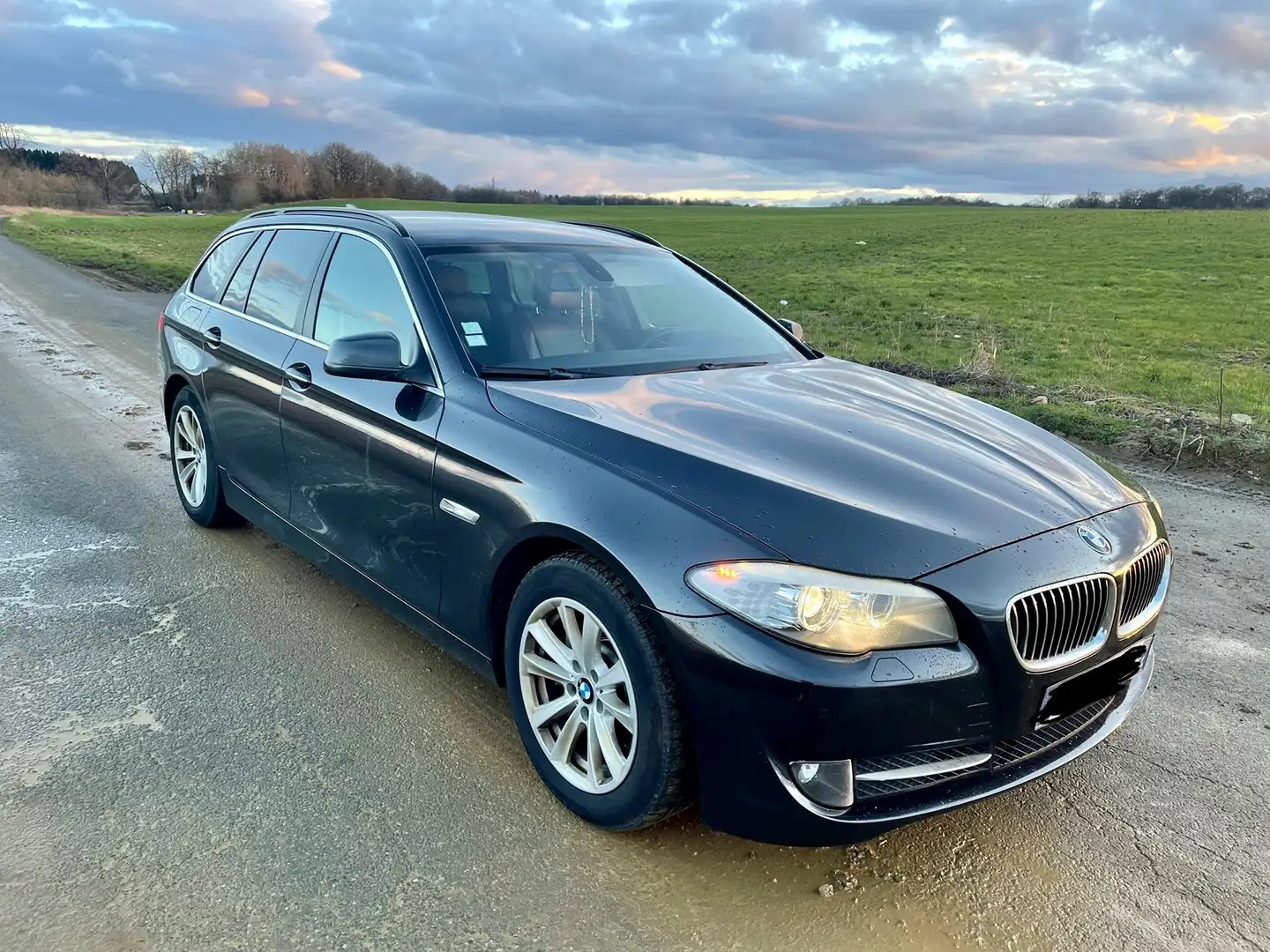 BMW 530 SERIE 5 TOURING F11 Touring xDrive 258ch Luxe A Zwart - 2