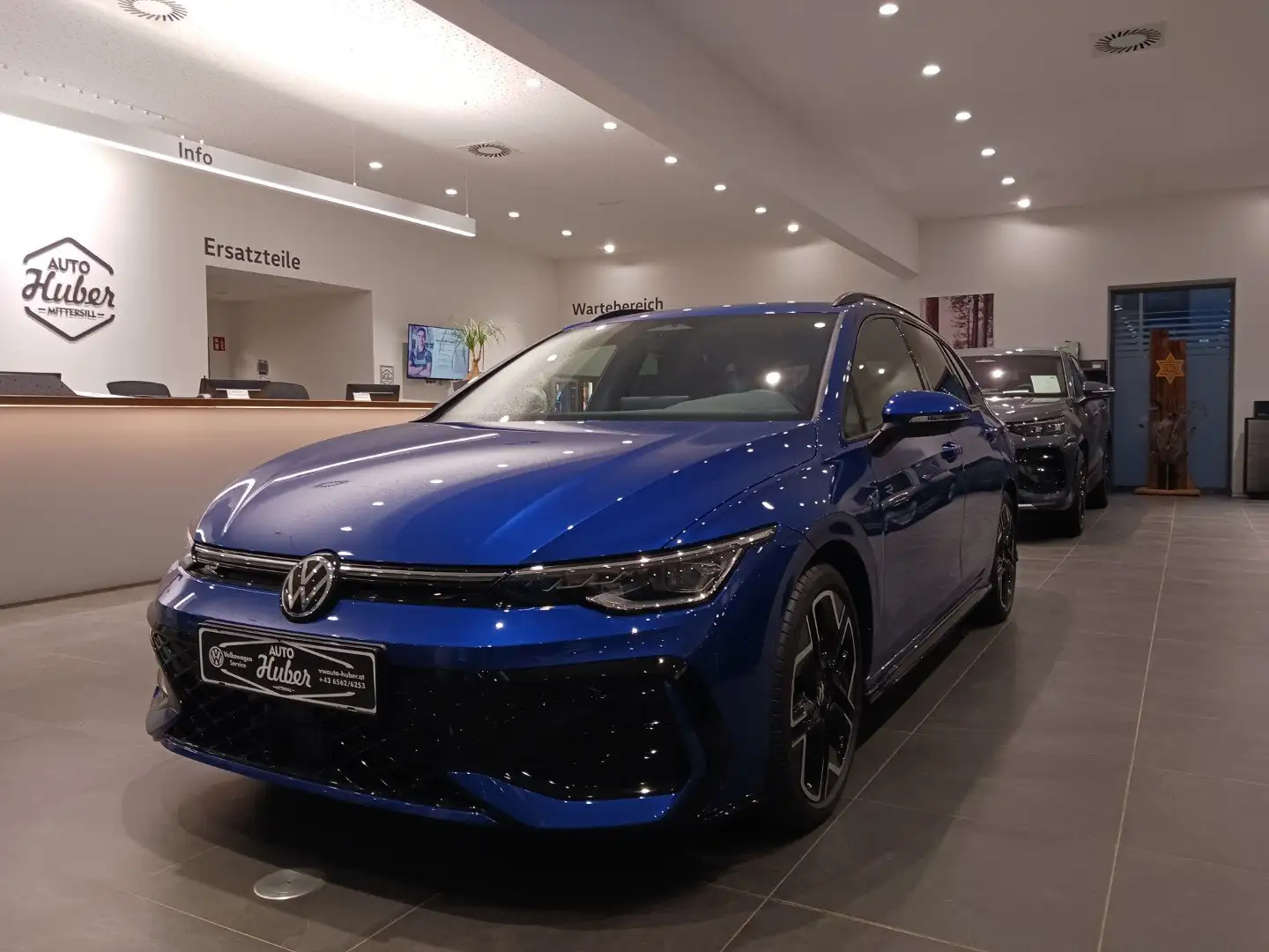 Volkswagen Golf Variant 1.5 eTSI 110 kW R-Line Blau - 1