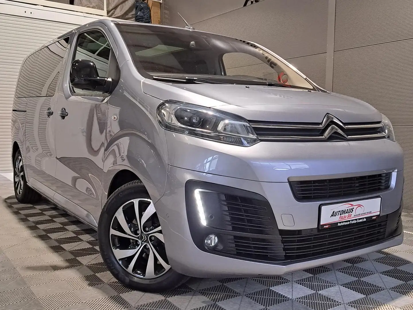 Citroen Spacetourer Spacetourer 2.0 HDI Business°Pano°360°AHK°ACC°BT Gris - 1