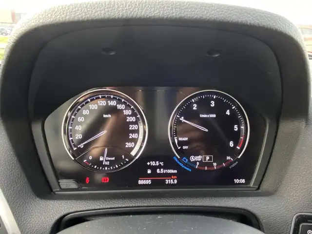 BMW 1 Series view 6