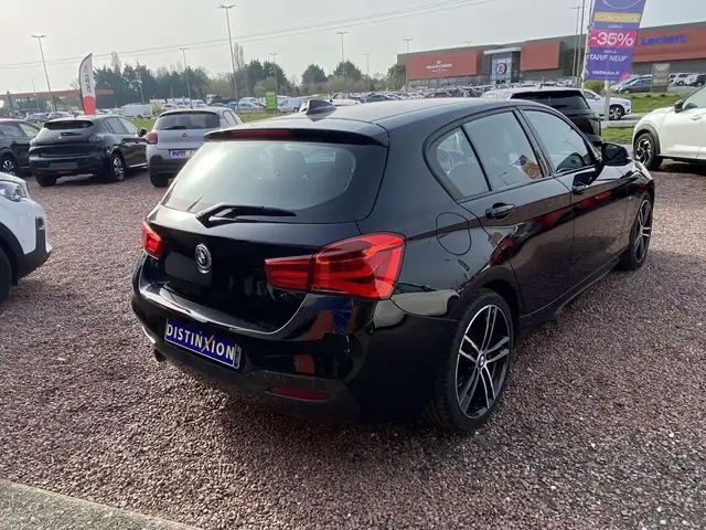 BMW 1 Series view 4