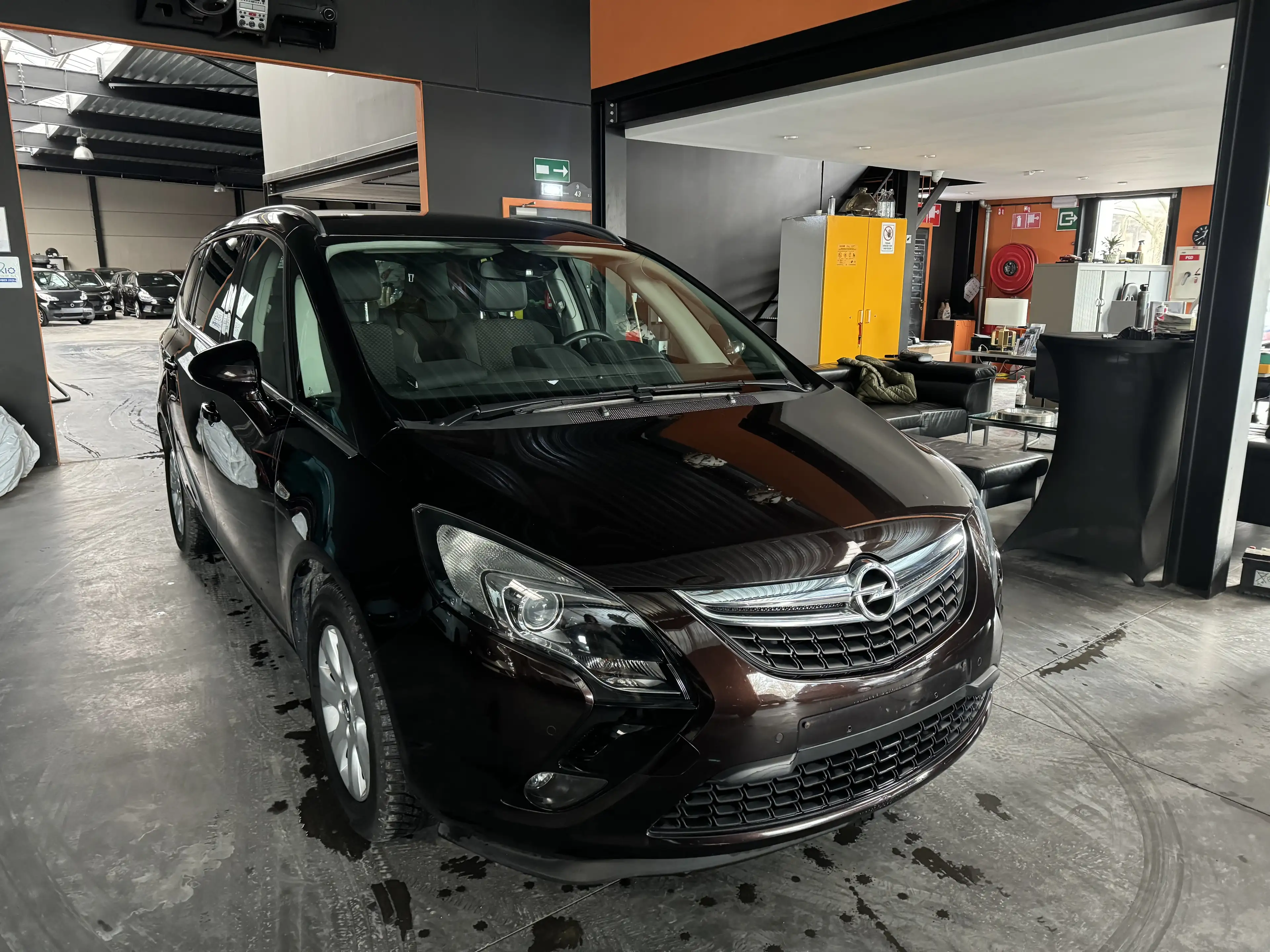 Opel Zafira Tourer 1.4 Turbo - AUTOMATIQUE - LIM/REG - MEDIA - NAVI