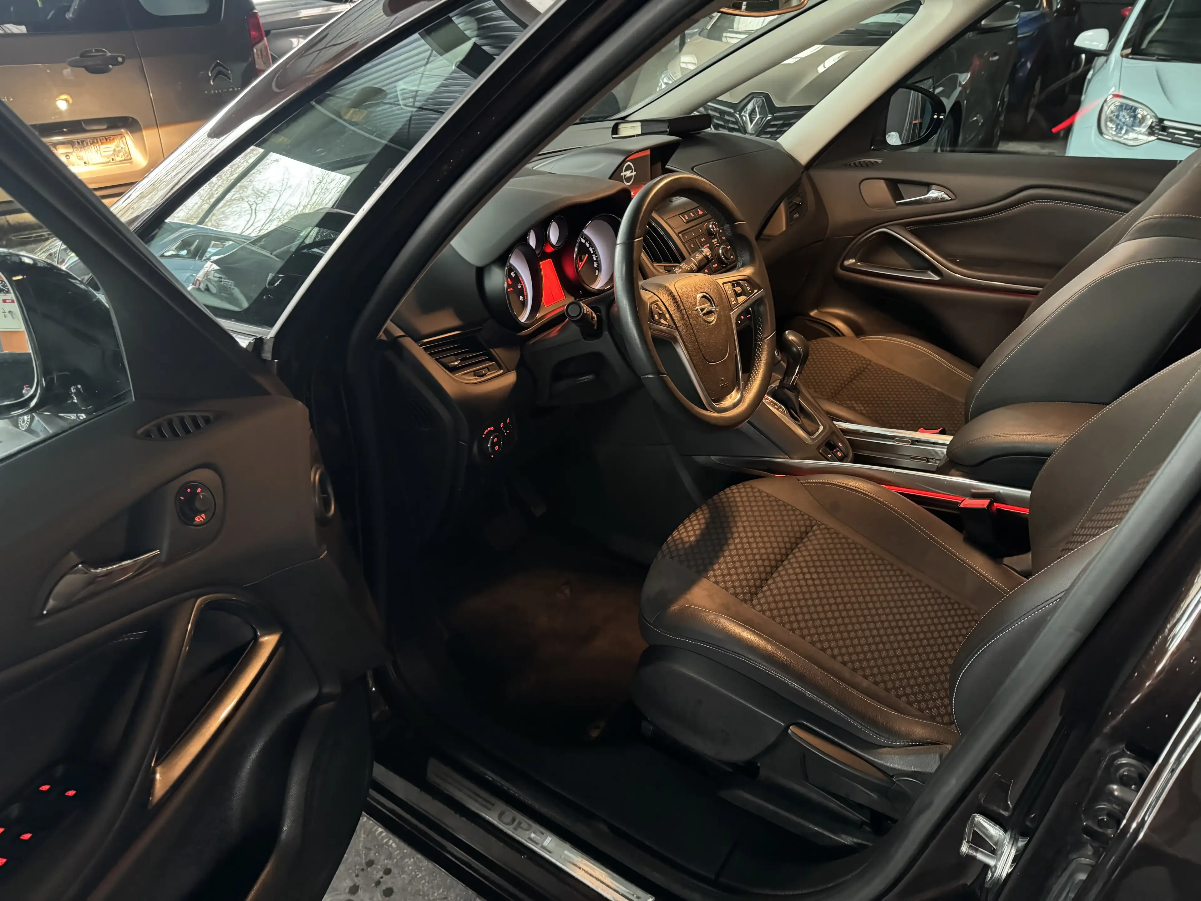 Opel Zafira Tourer 1.4 Turbo - AUTOMATIQUE - LIM/REG - MEDIA - NAVI — photo 13