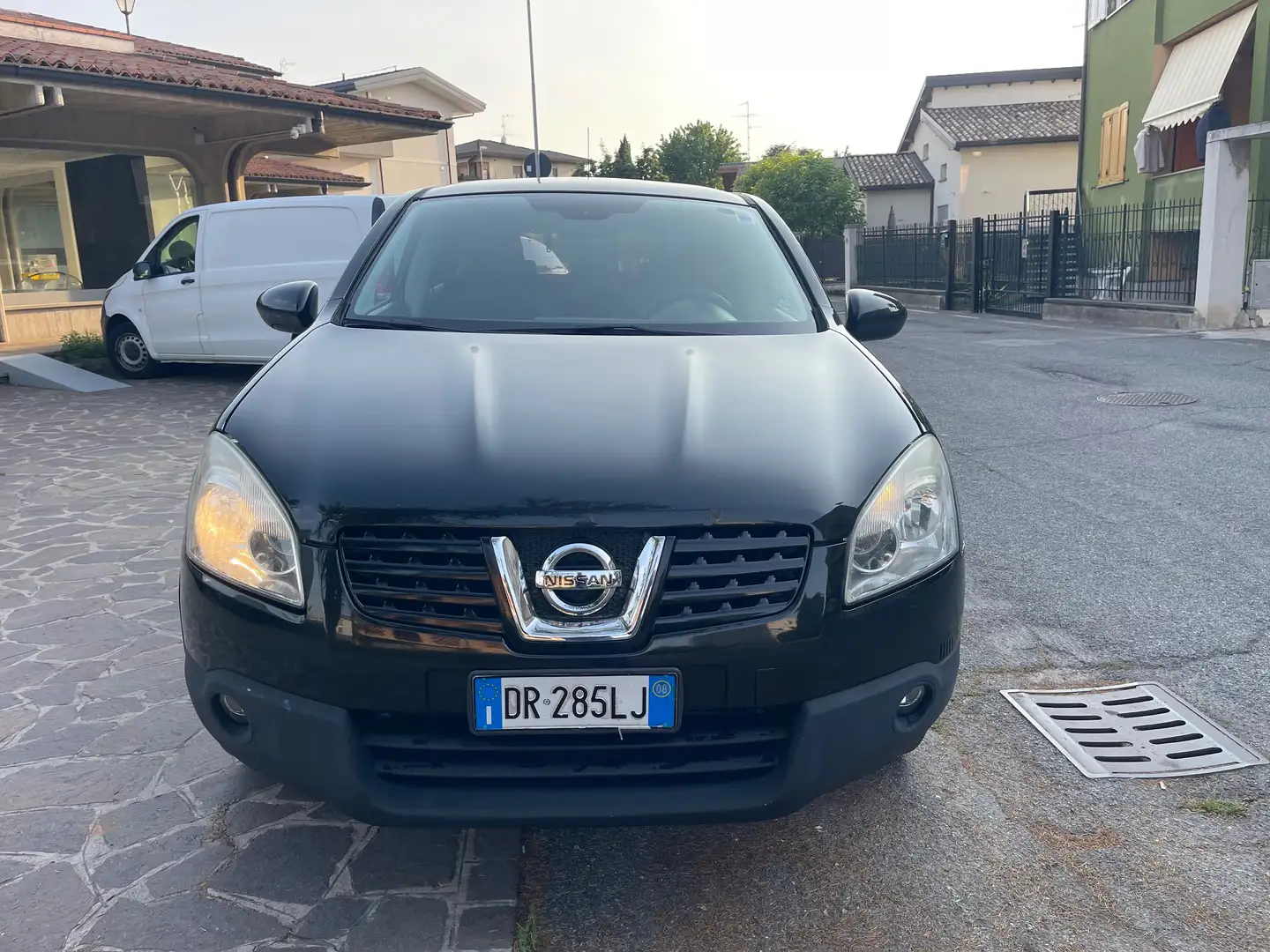 Nissan Qashqai 2.0 dci Tekna dpf Negro - 1