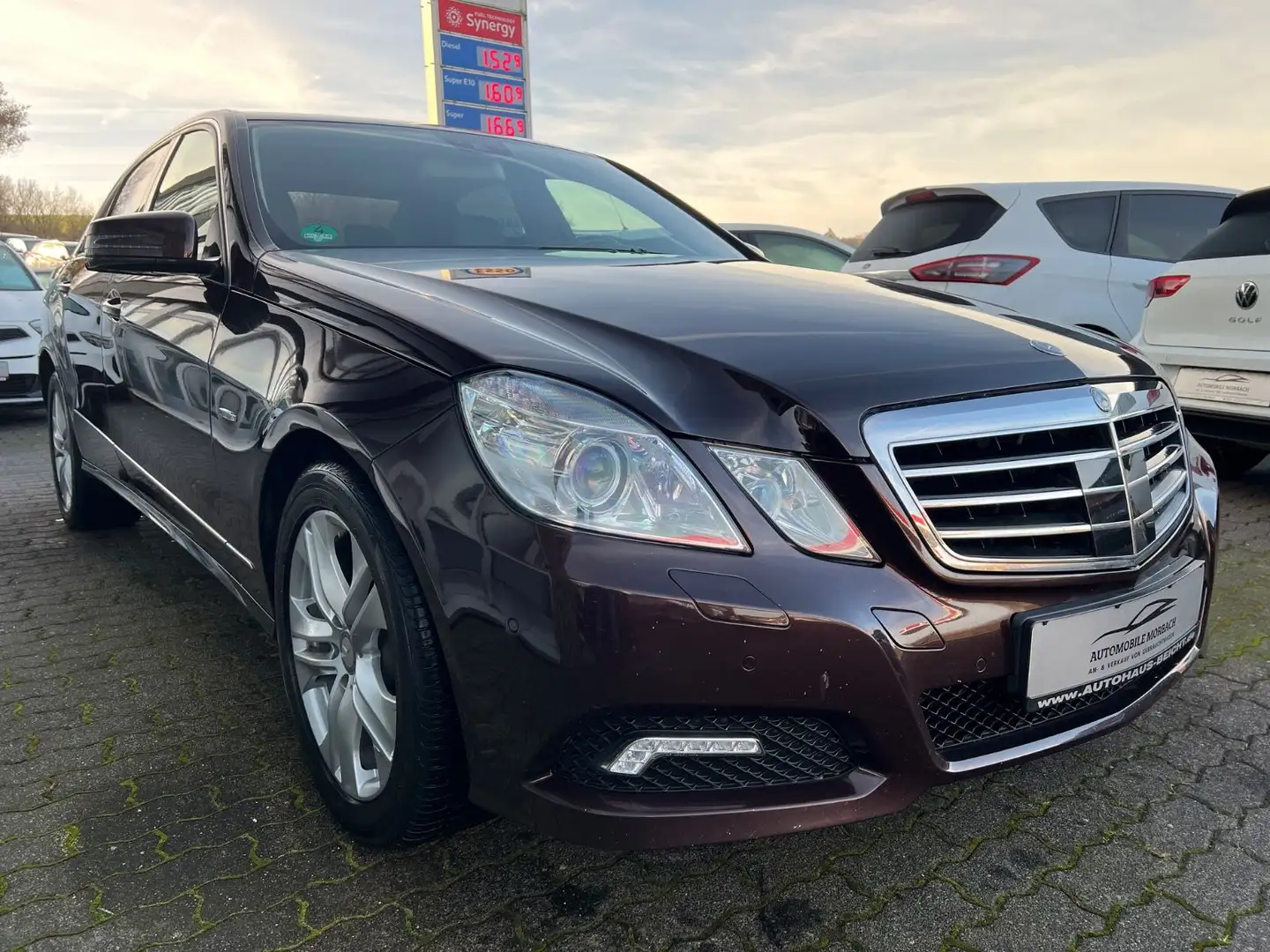 Mercedes-Benz E 250 CDI Avantgarde*BI-XENON*NAVI*ACC*ALU*EURO5 Braun - 2