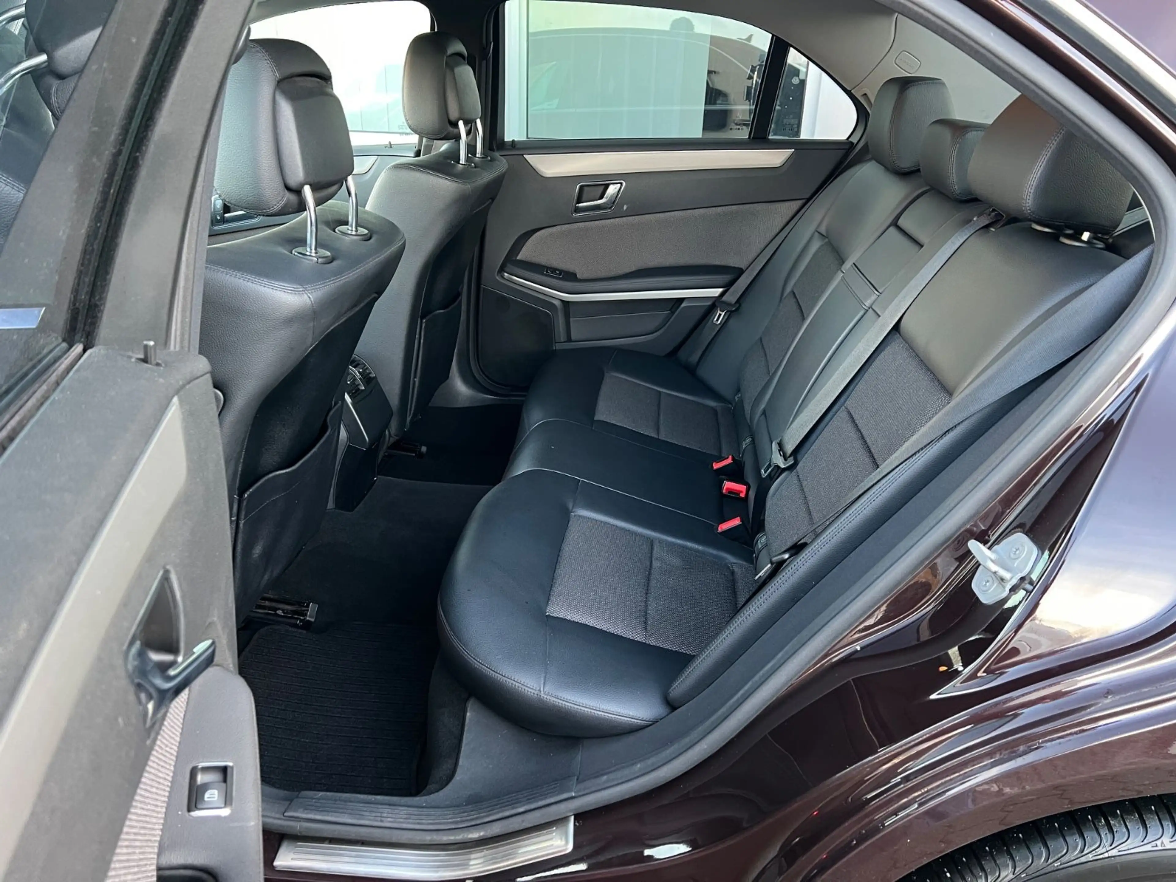 Mercedes-Benz E 250 CDI Avantgarde*BI-XENON*NAVI*ACC*ALU*EURO5 — photo 14