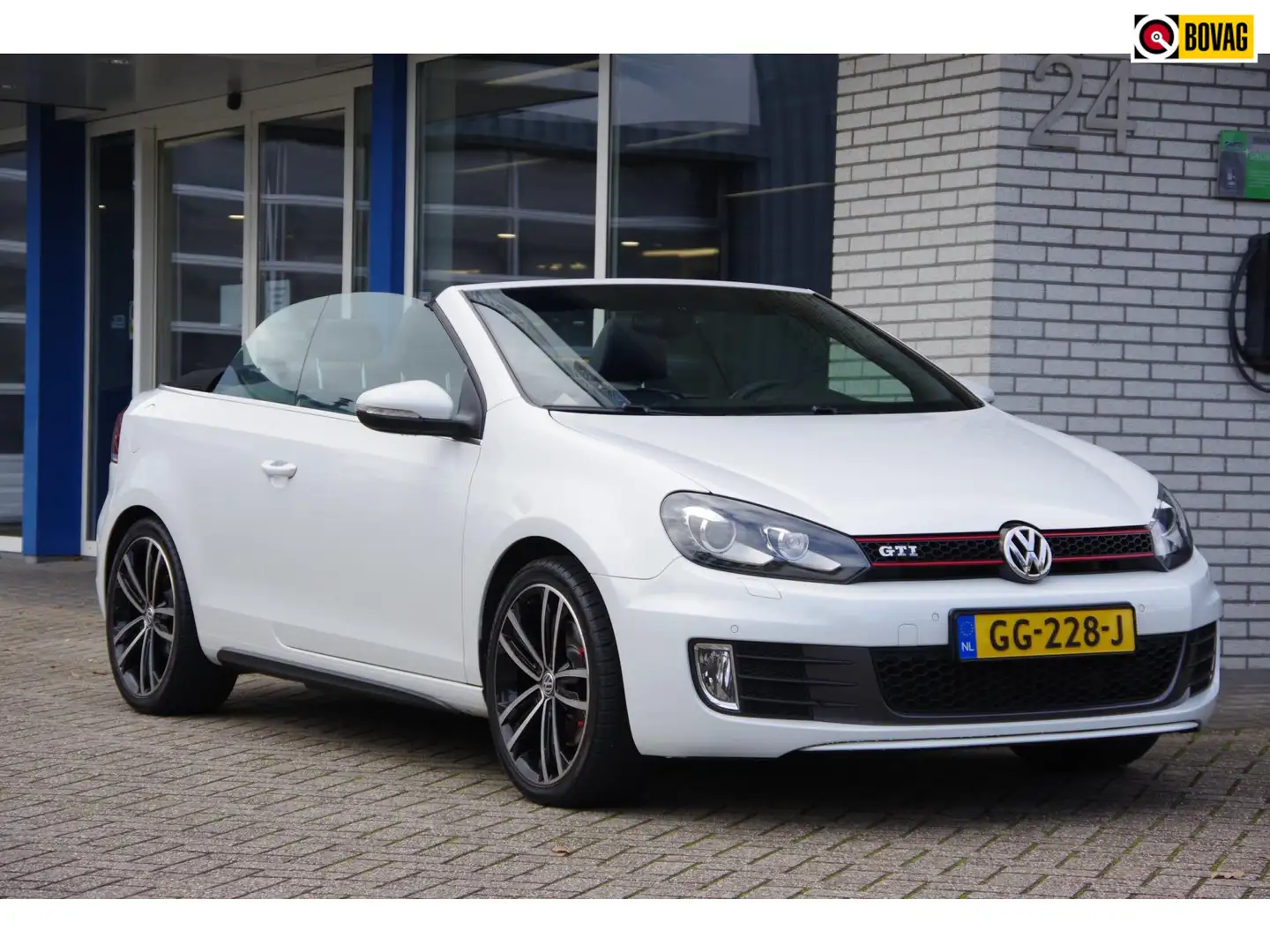 Volkswagen Golf Cabriolet 2.0 TSI GTI DSG Camera Trekhaak Leer Stoelverwarmi Blanco - 1