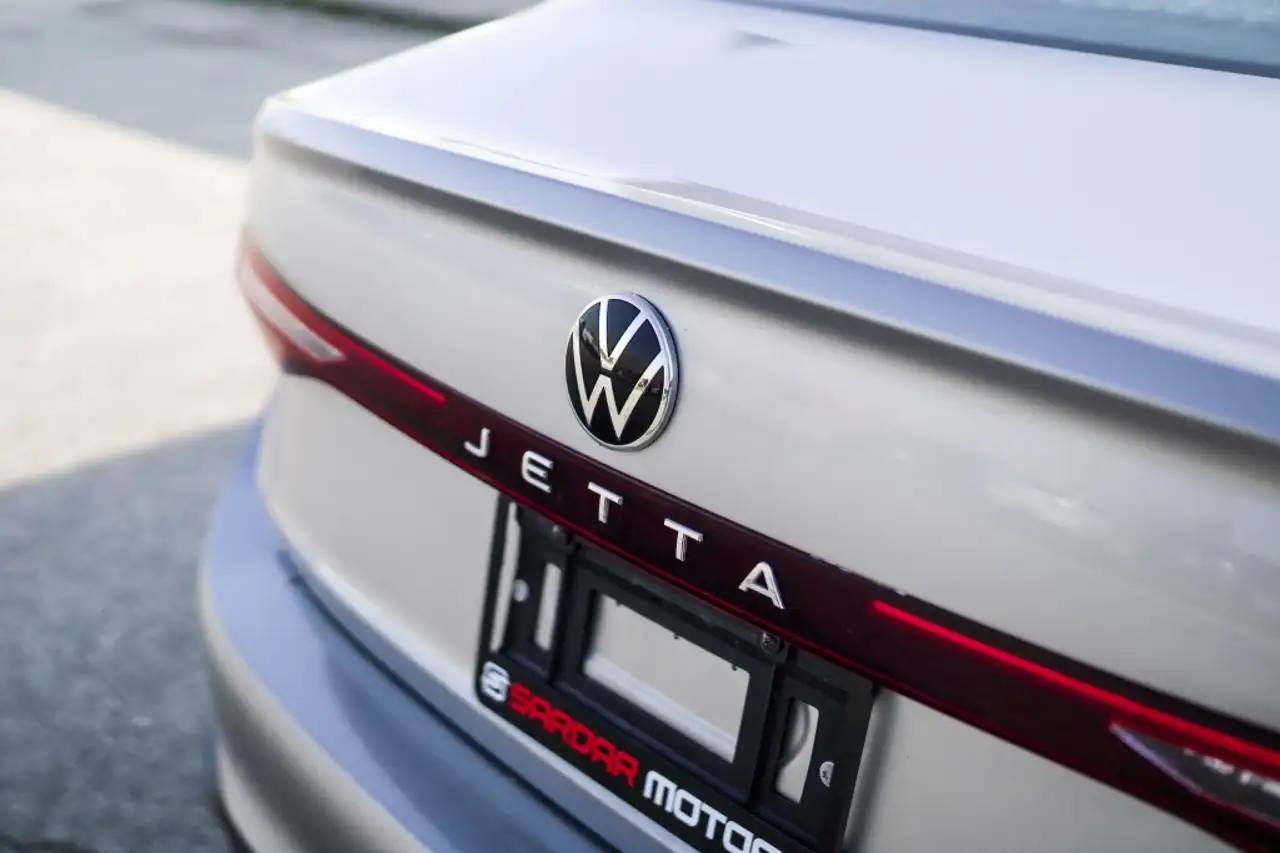 Volkswagen Jetta снимка Volkswagen Jetta