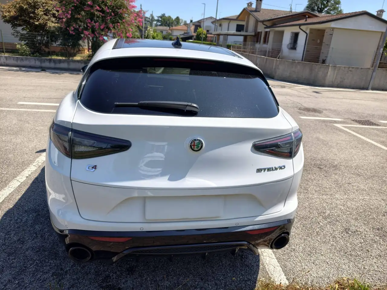 Alfa Romeo Stelvio 2025