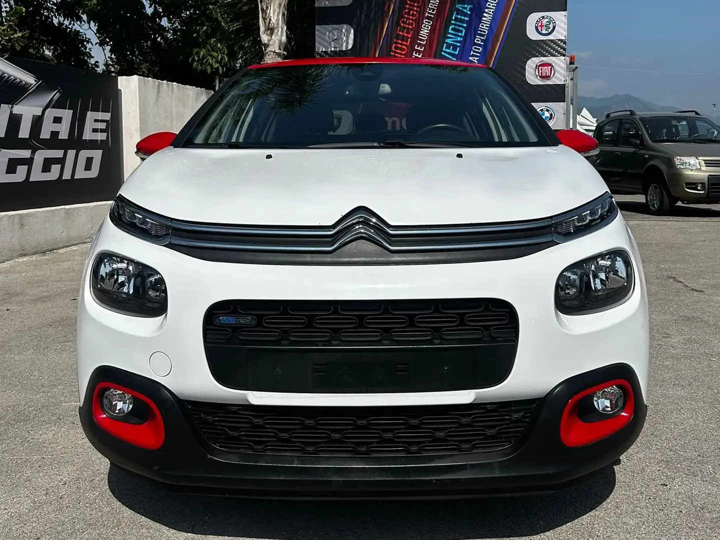 Citroen C3 PURETECH Weiß - 2